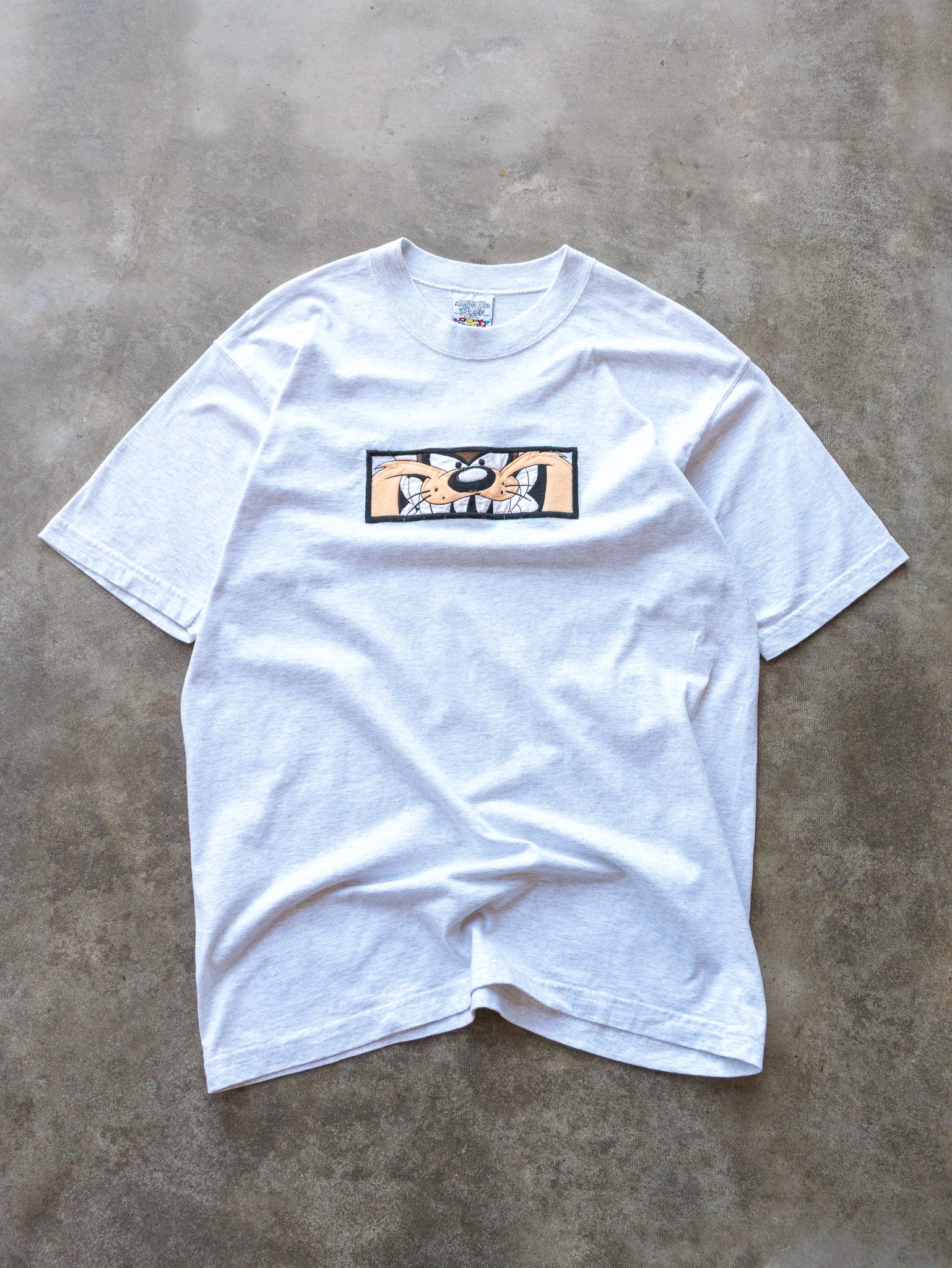 Vintage 90s Light Grey Looney Tunes Taz Graphic Tee (L)