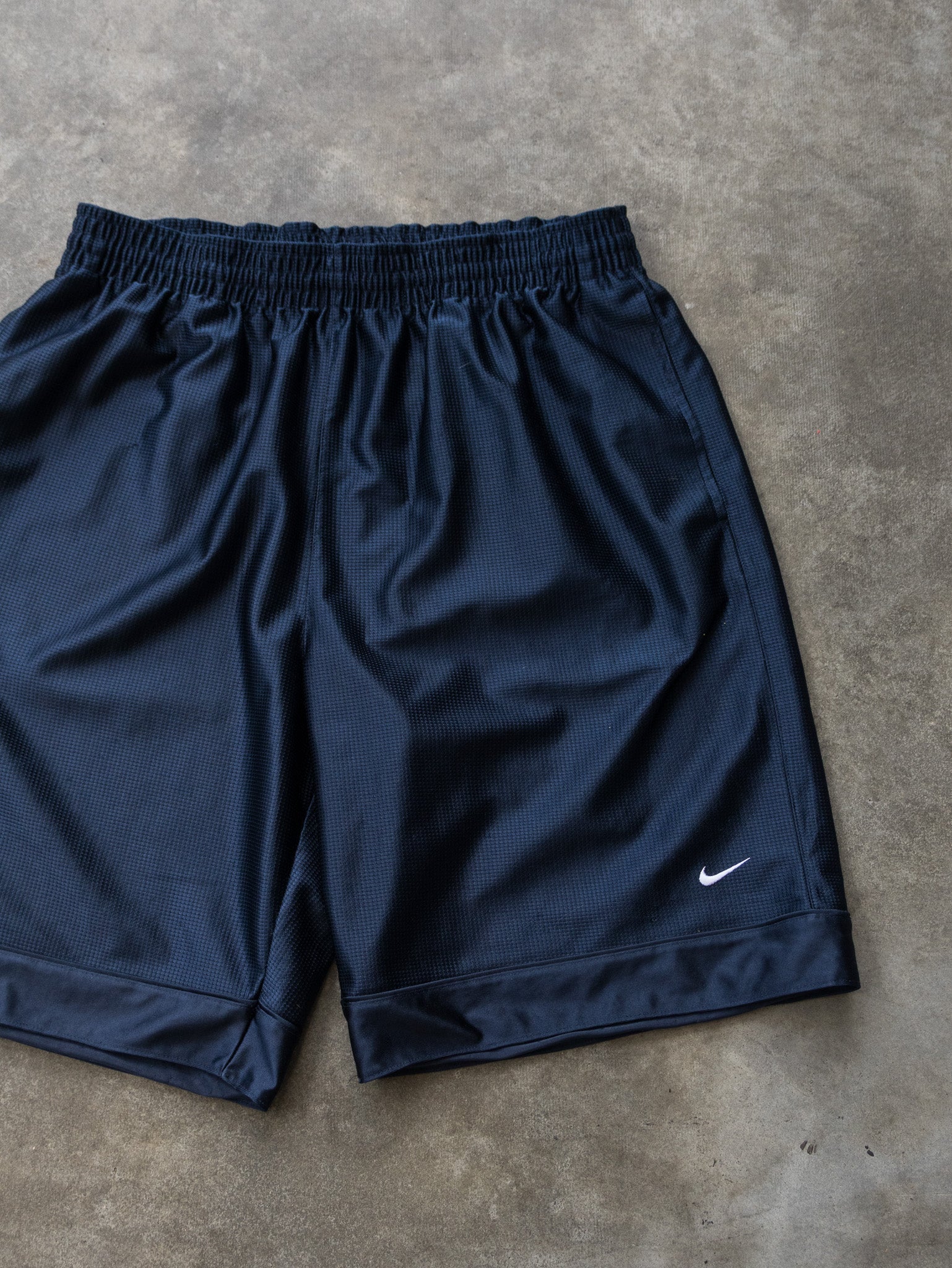 Vintage Navy Nike Basketball Shorts (XL)