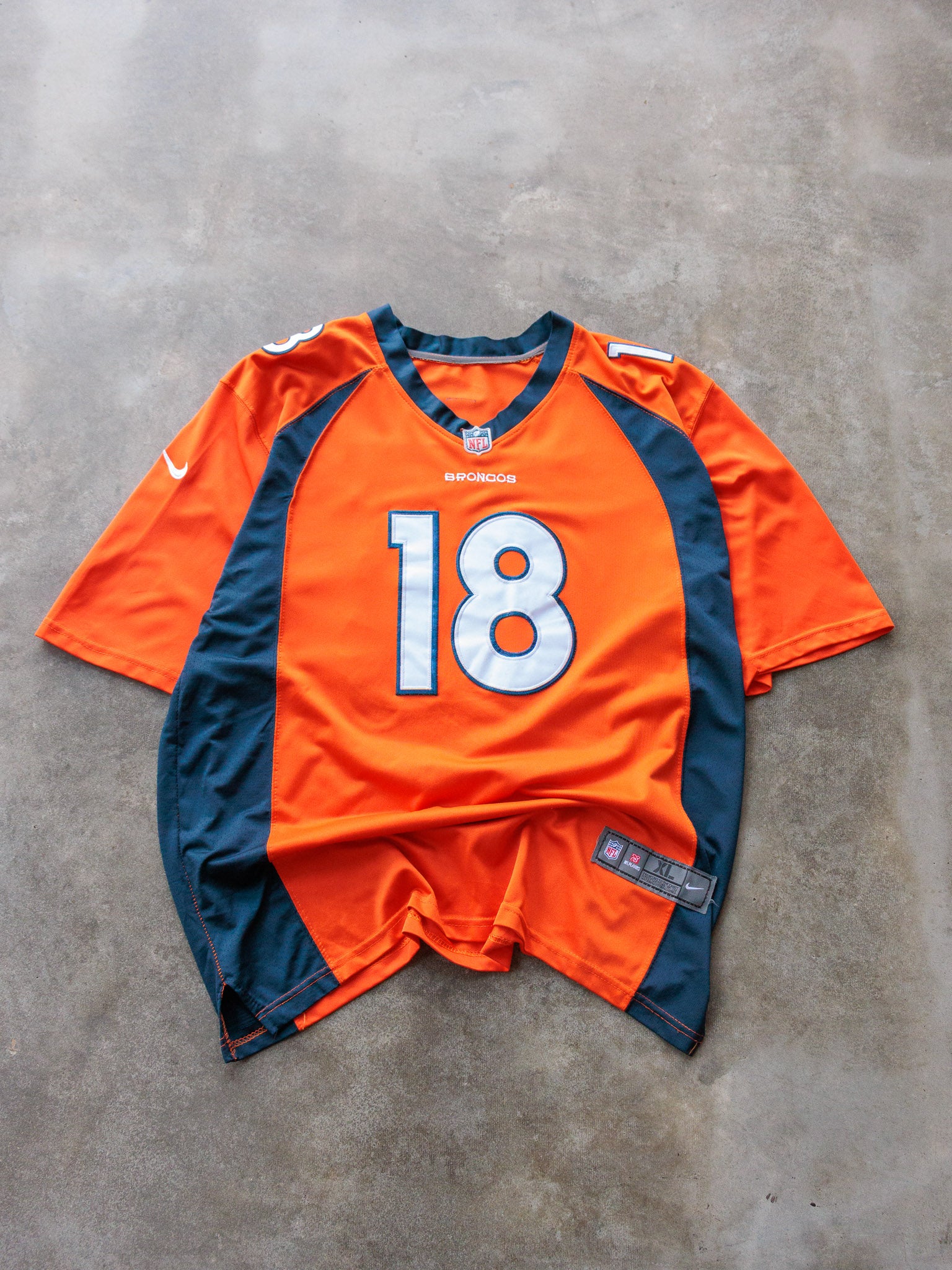 Vintage Nike Denver Broncos Peyton Manning NFL Jersey (XL)