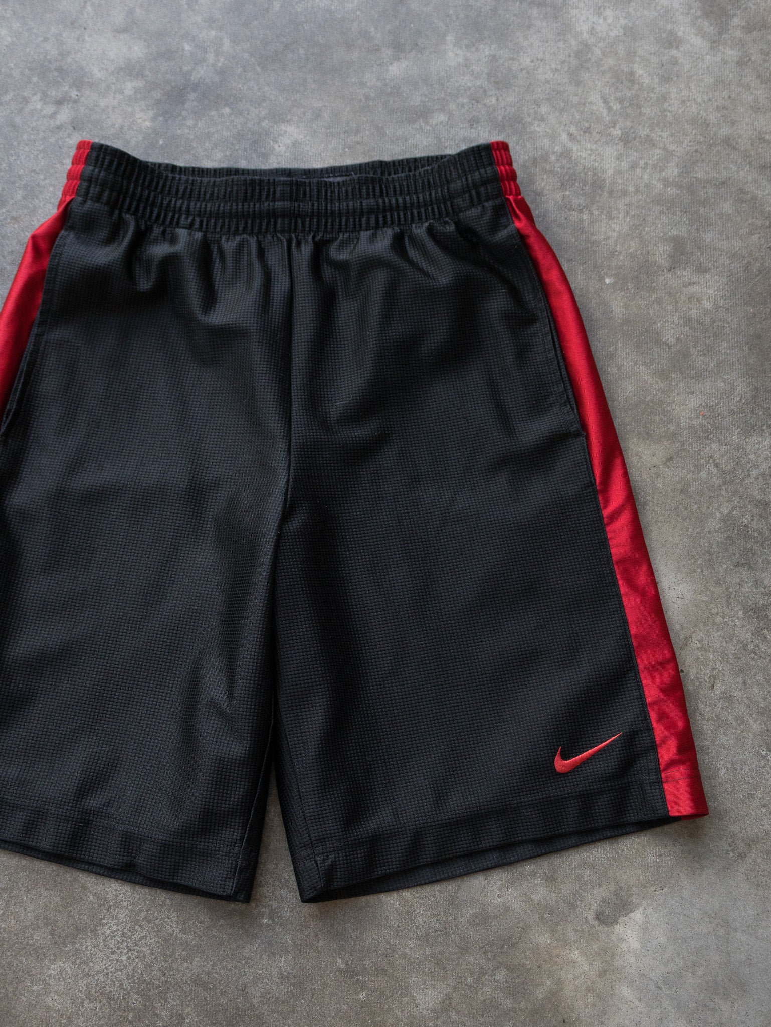 Vintage Black & Red Nike Basketball Shorts (S)