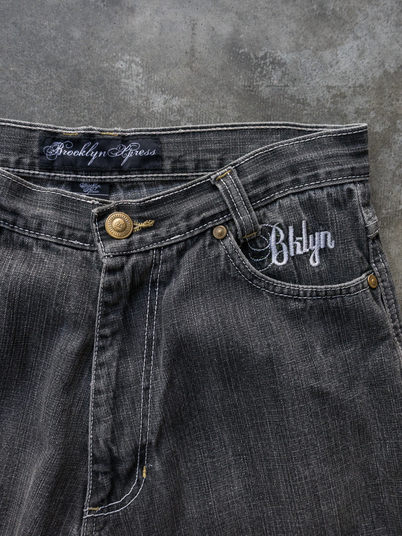 Vintage Black Brooklyn Xpress Denim Shorts (W32)