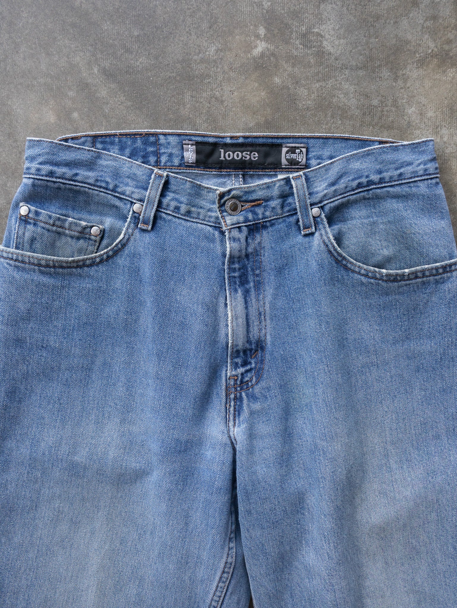 Vintage Levi’s Silver Tab Denim Shorts (W31)