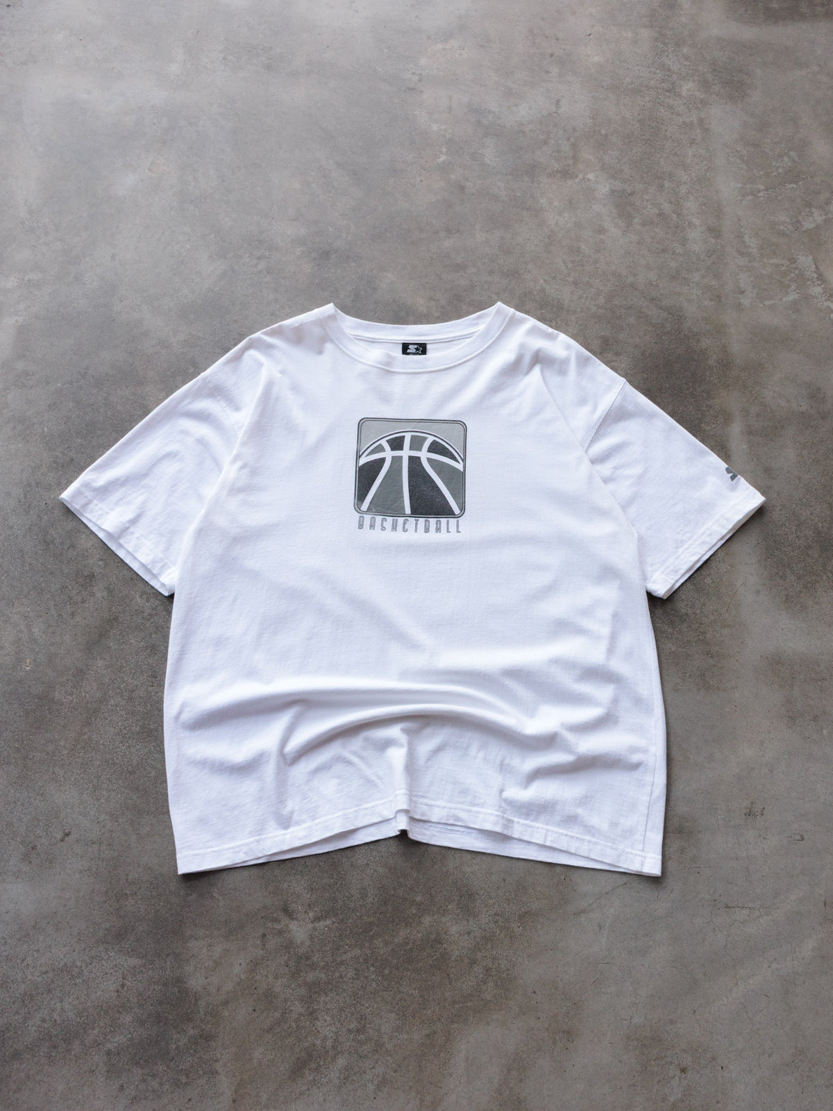 Vintage 90s White Starter Basketball Tee (XL)