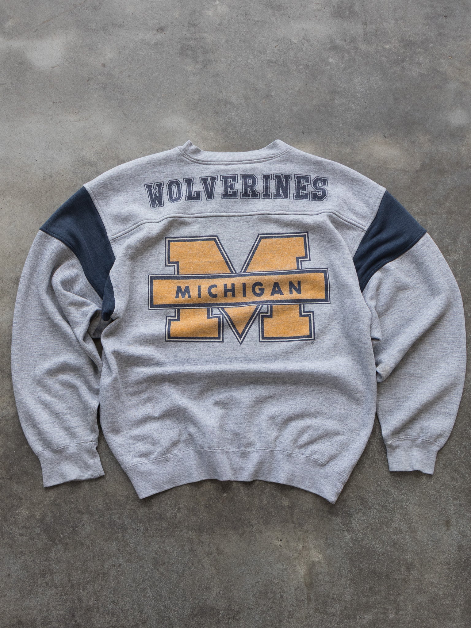Vintage Grey Michigan Wolverines Sweatshirt (L)