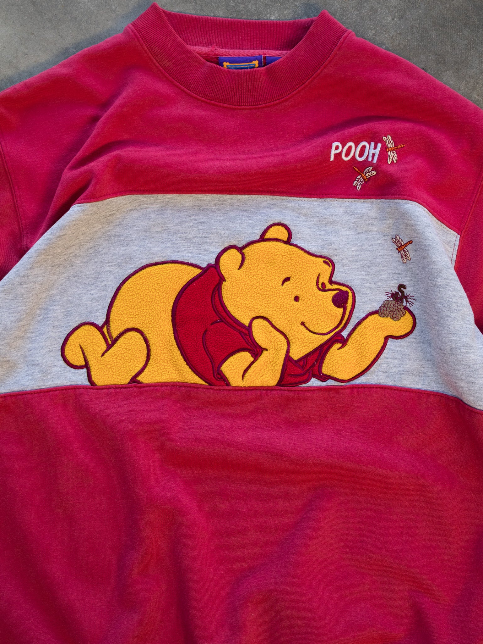Vintage Red Winnie the Pooh Sweatshirt (M)