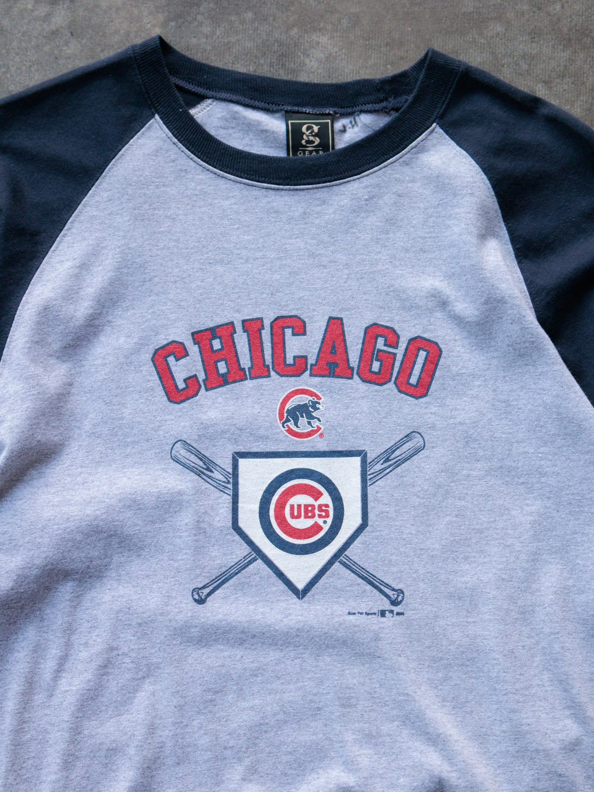 Vintage 00s Grey Chicago Cubs Raglan Tee (M)