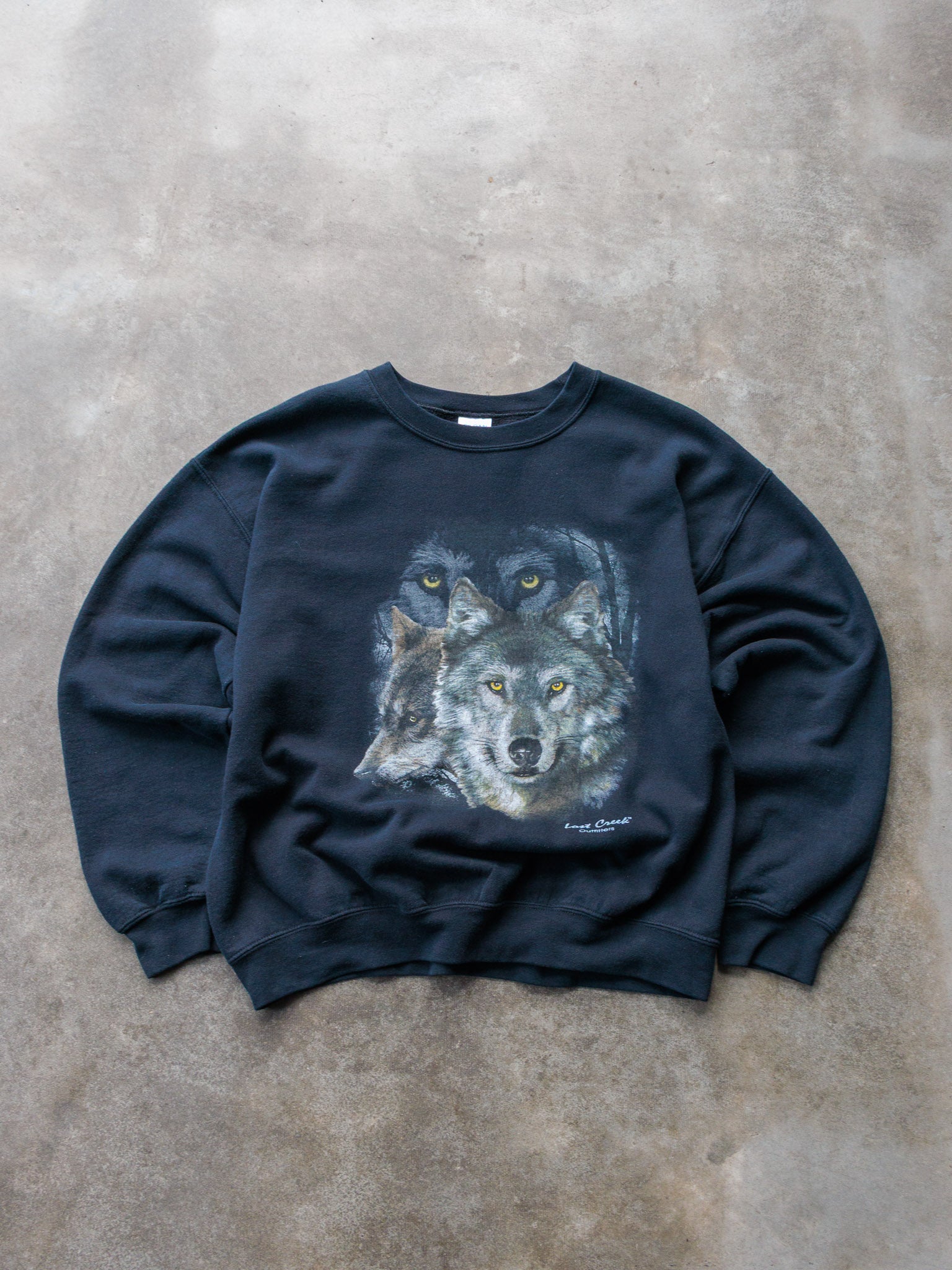Vintage Black Gildan Wolf Graphic Sweatshirt (L)