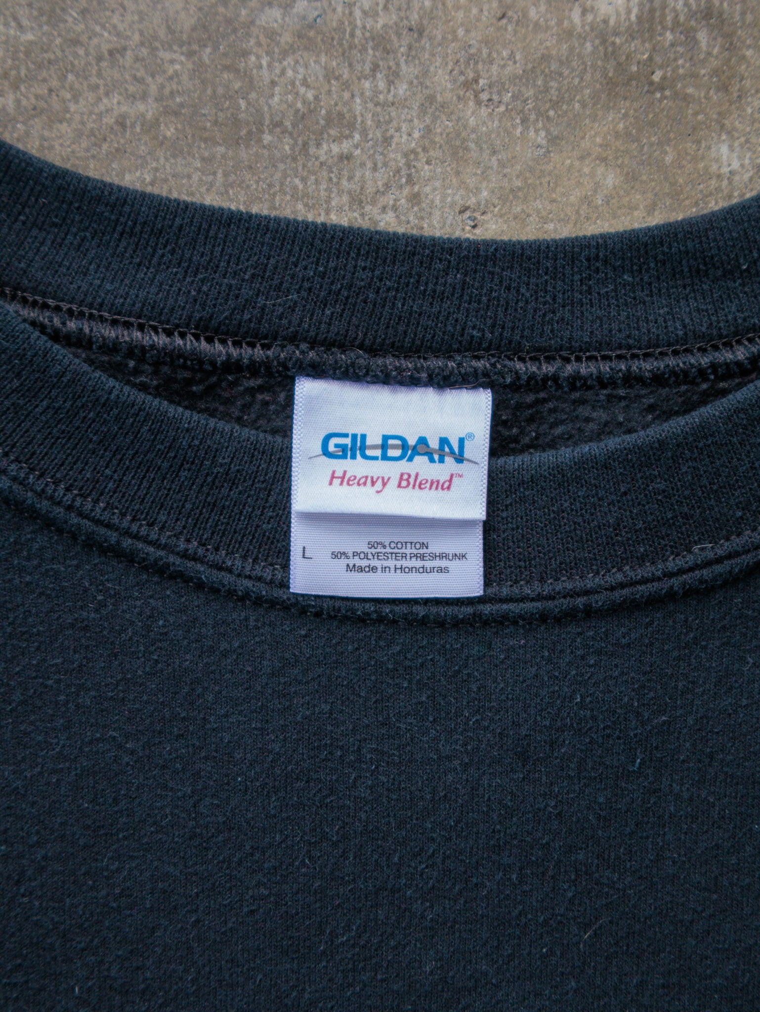 Vintage Black Gildan Wolf Graphic Sweatshirt (L)