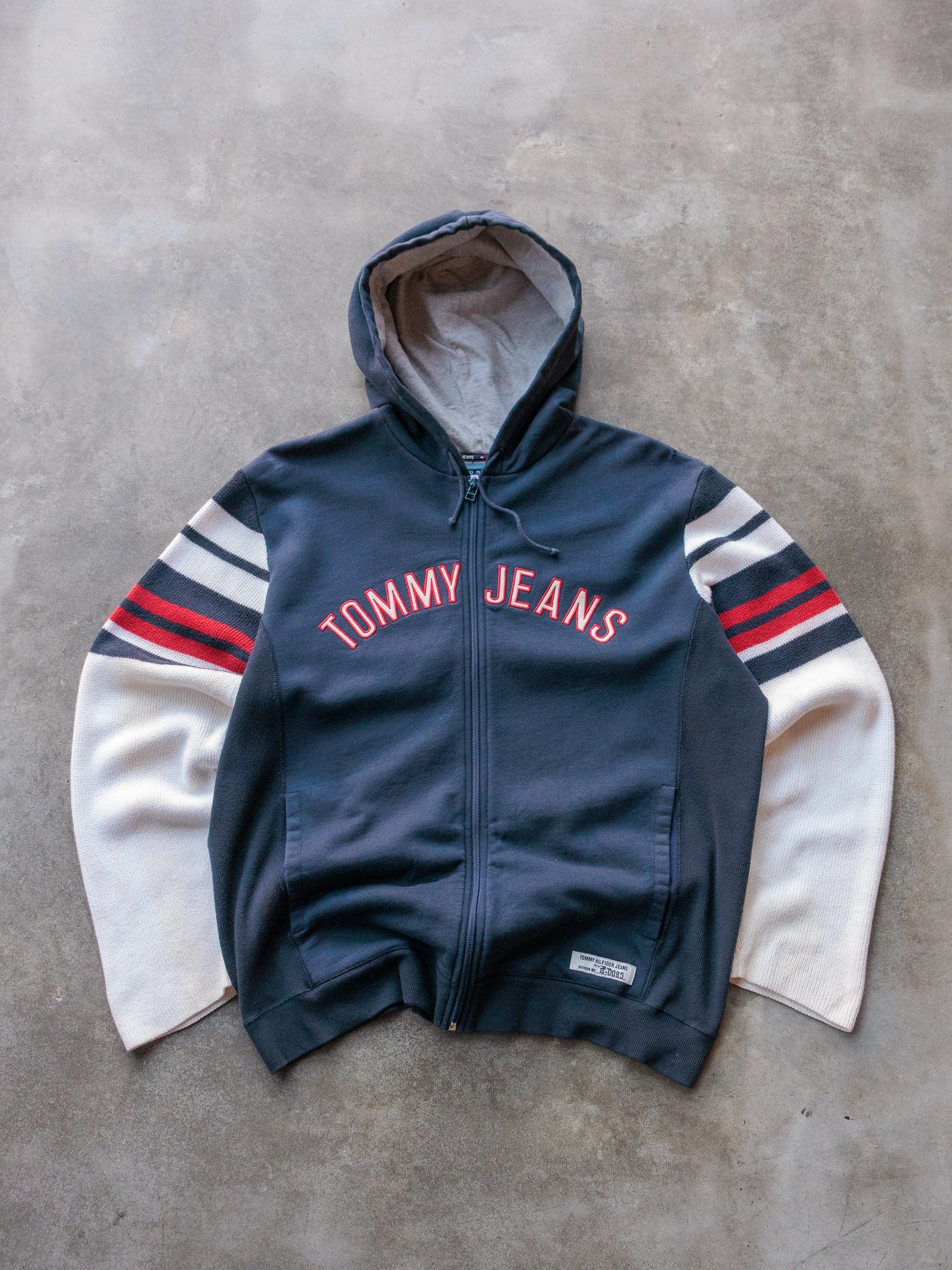 Vintage 90s Navy Tommy Hilfiger Zip Hoodie (M)