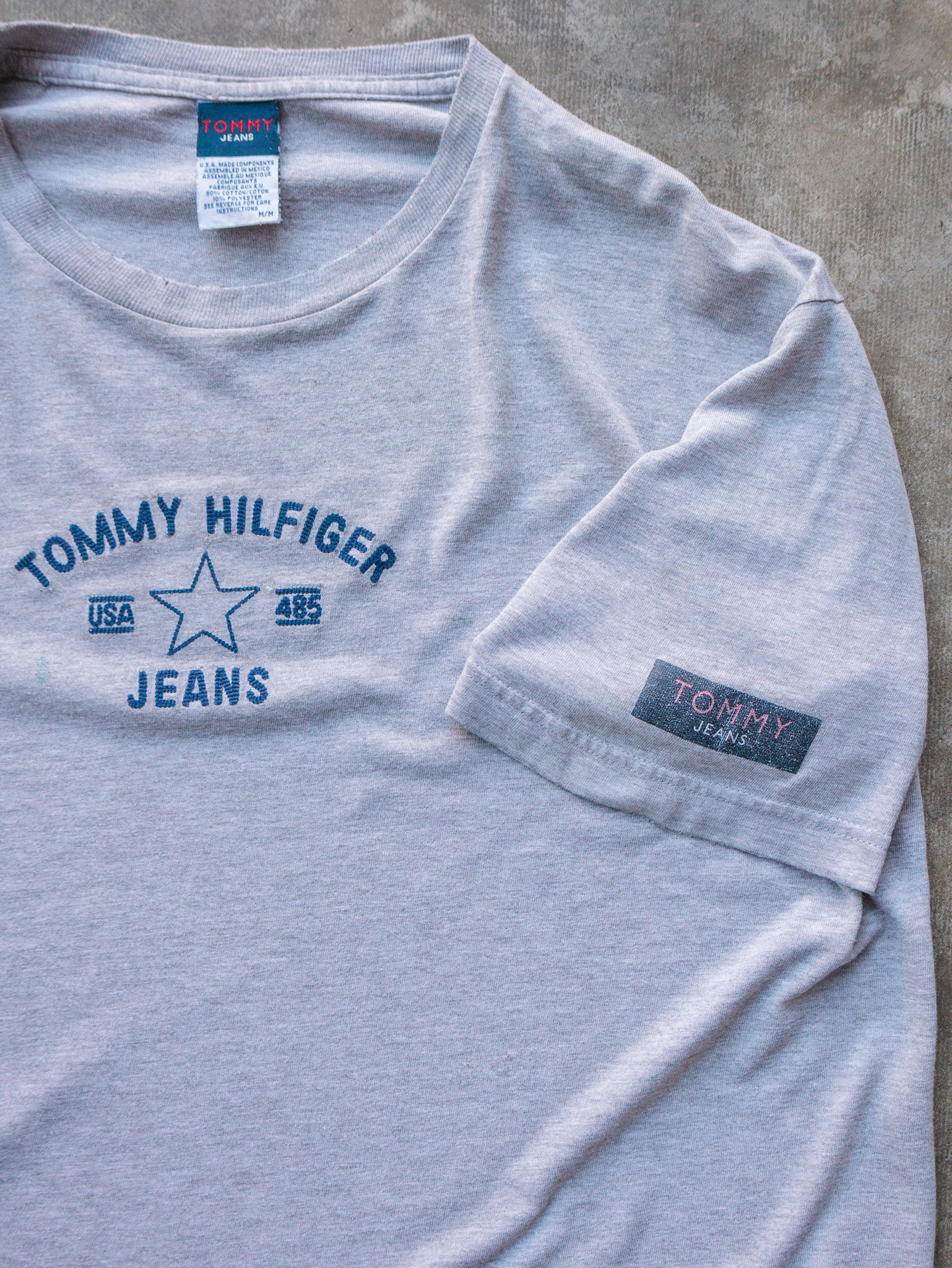 Vintage 90s Grey Tommy Hilfiger Tee (M)