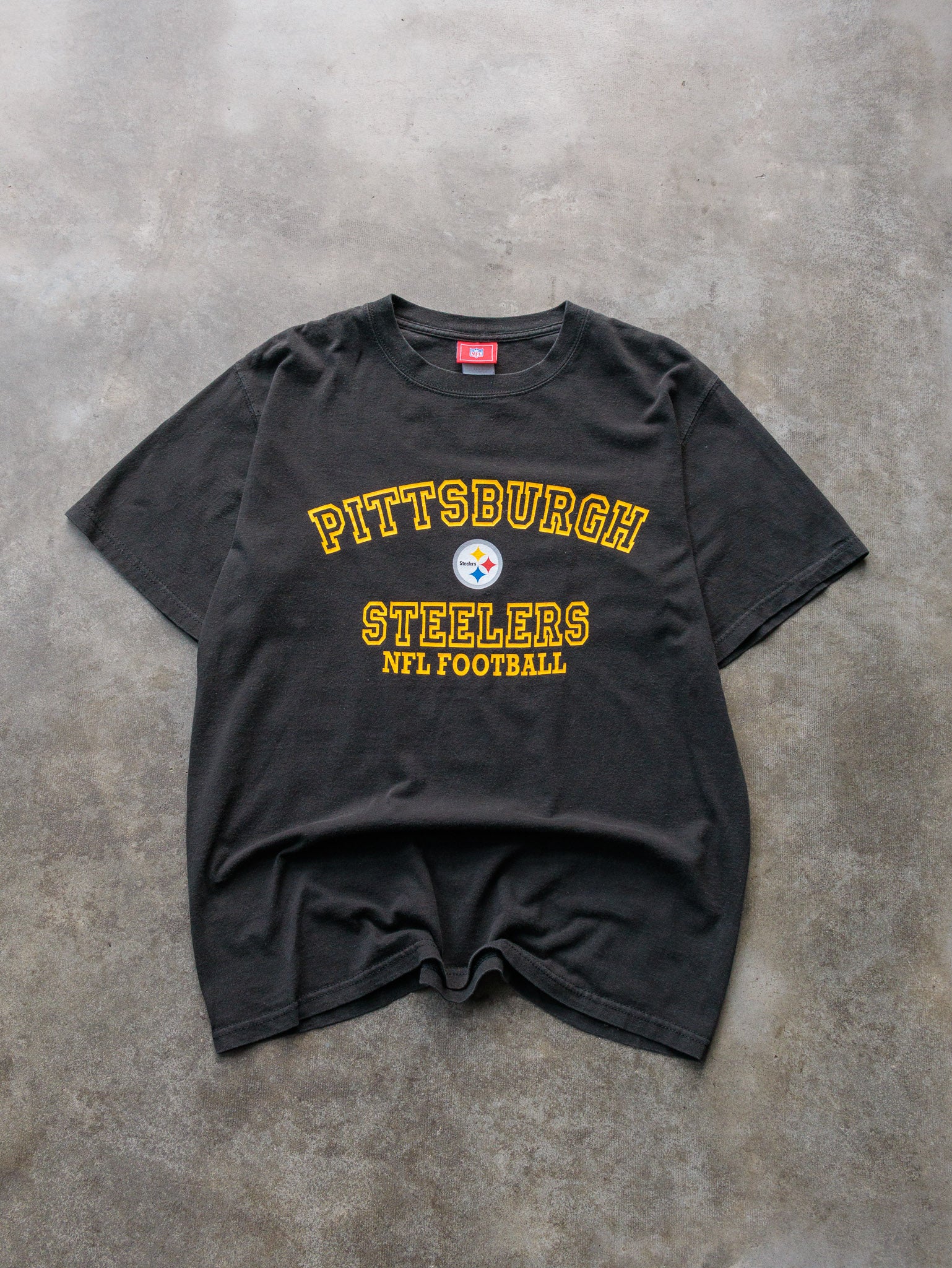Vintage 00s Black Pittsburgh Steelers Tee (L)