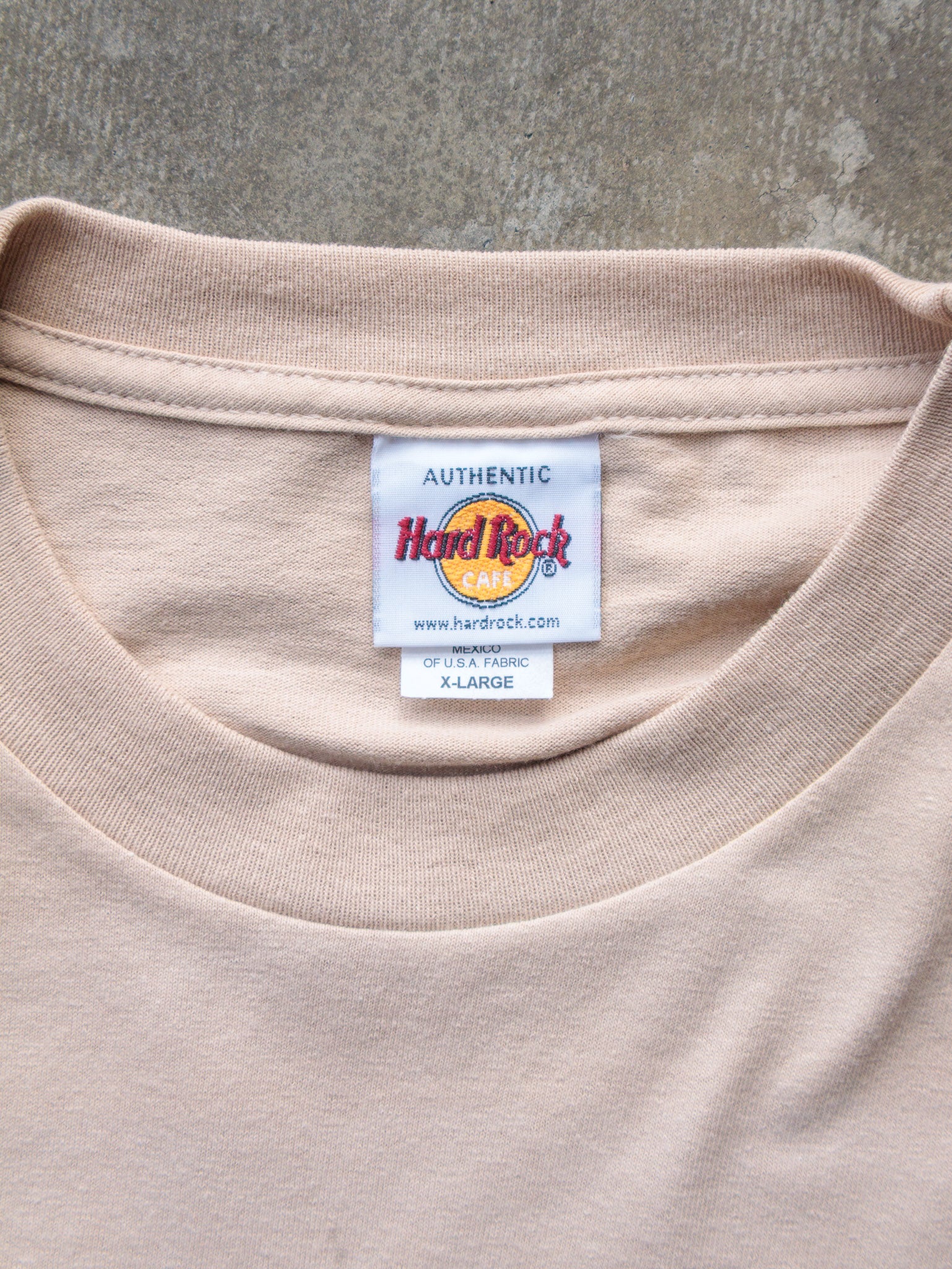Vintage 00s Hard Rock Cafe Atlantic City Guitar Graphic Tee (XL)