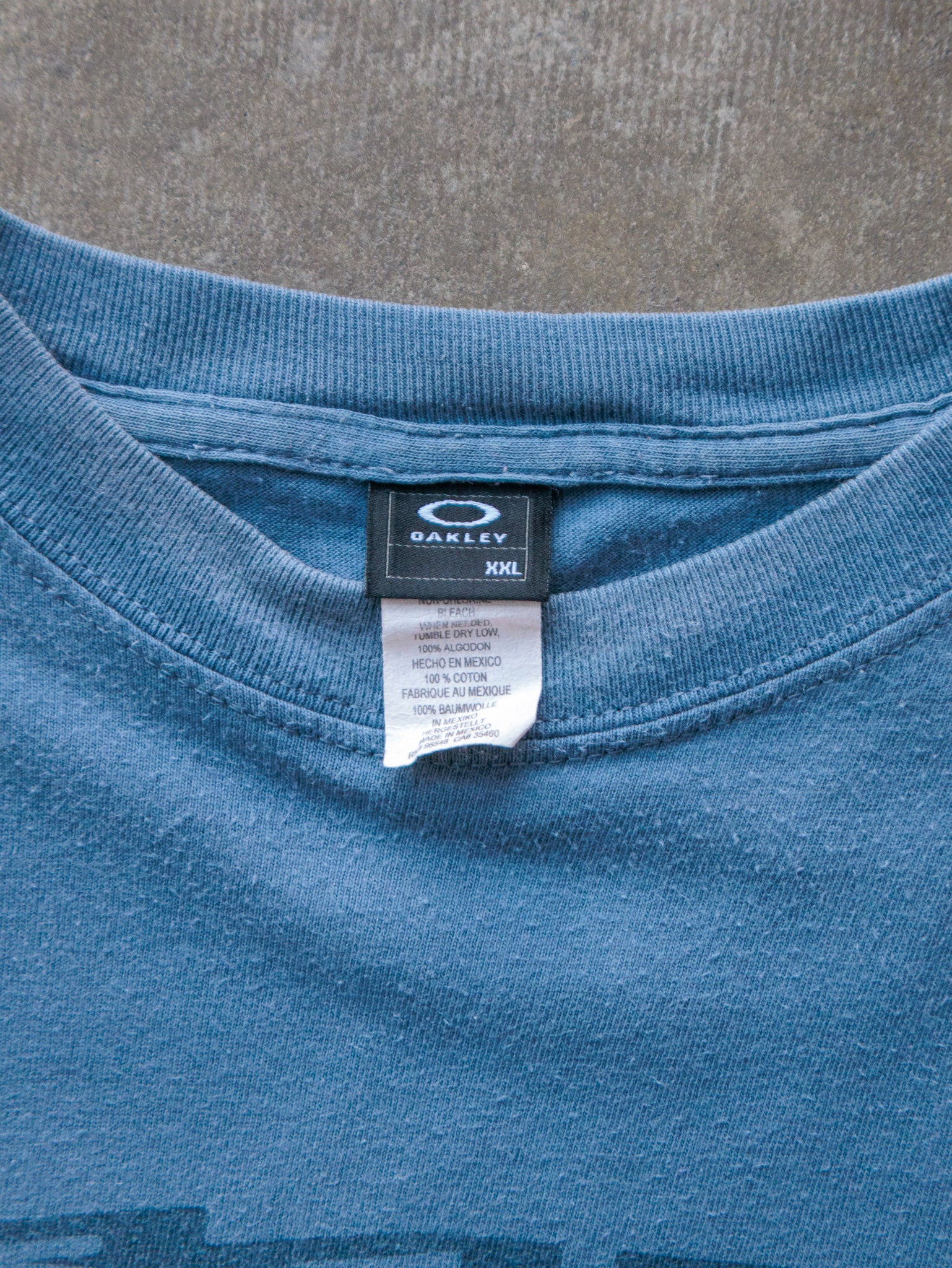 Vintage 00s Blue Oakley Graphic Tee (2XL)
