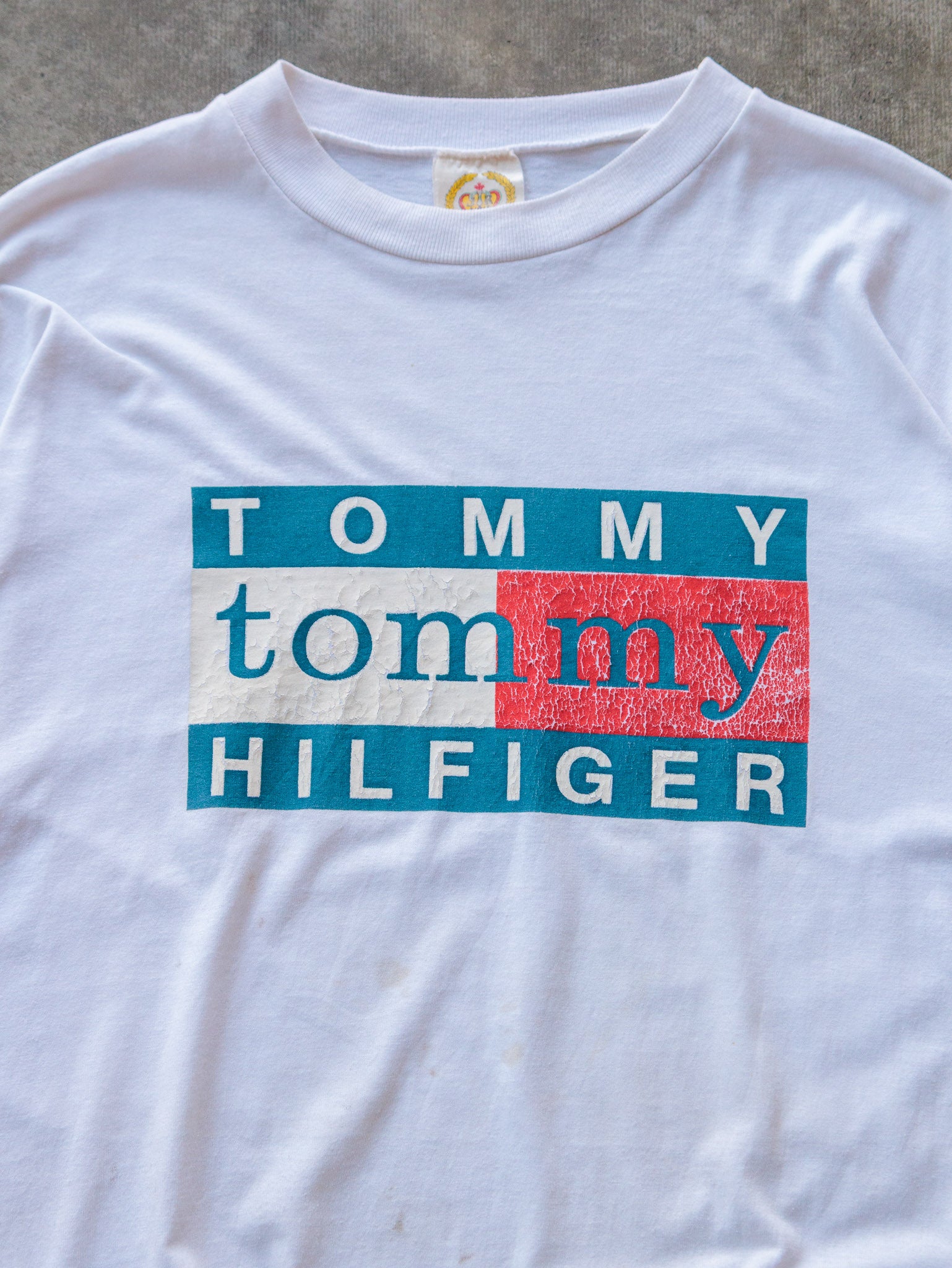 Vintage 90s White Tommy Hilfiger Bootleg Graphic Tee (L)
