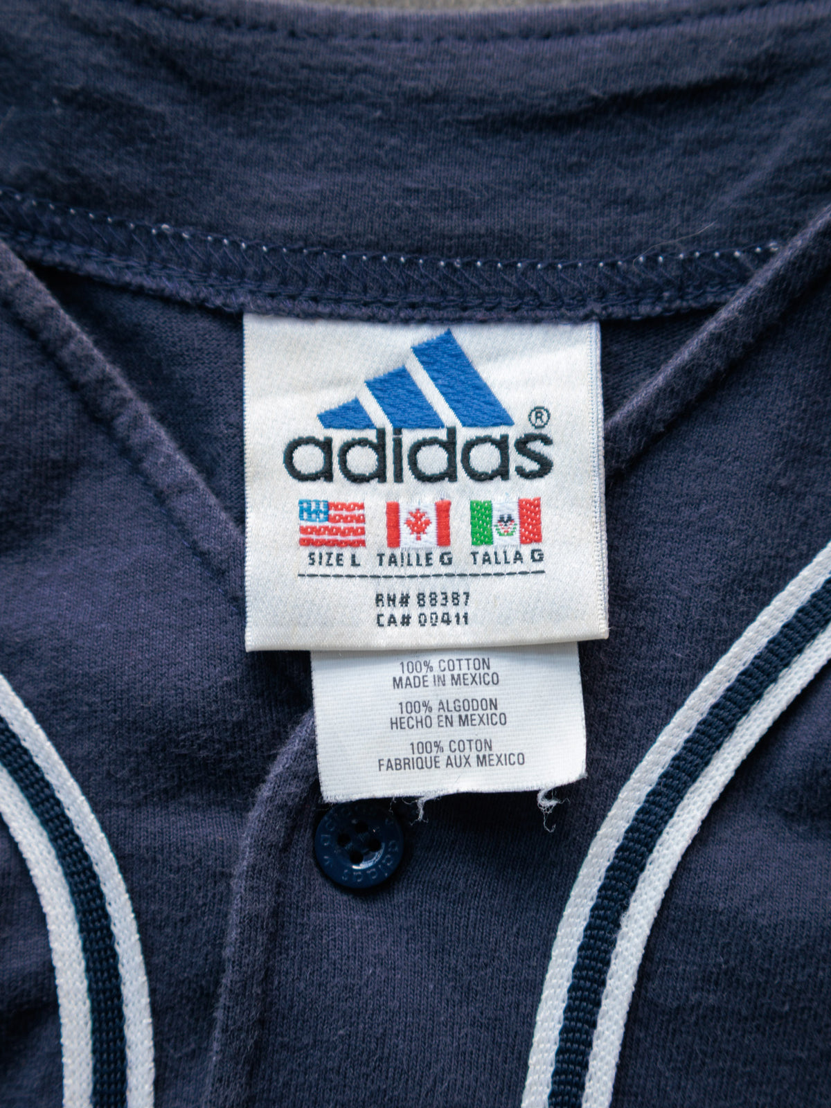 Vintage 00s Navy Adidas New York Yankees Jersey (L)