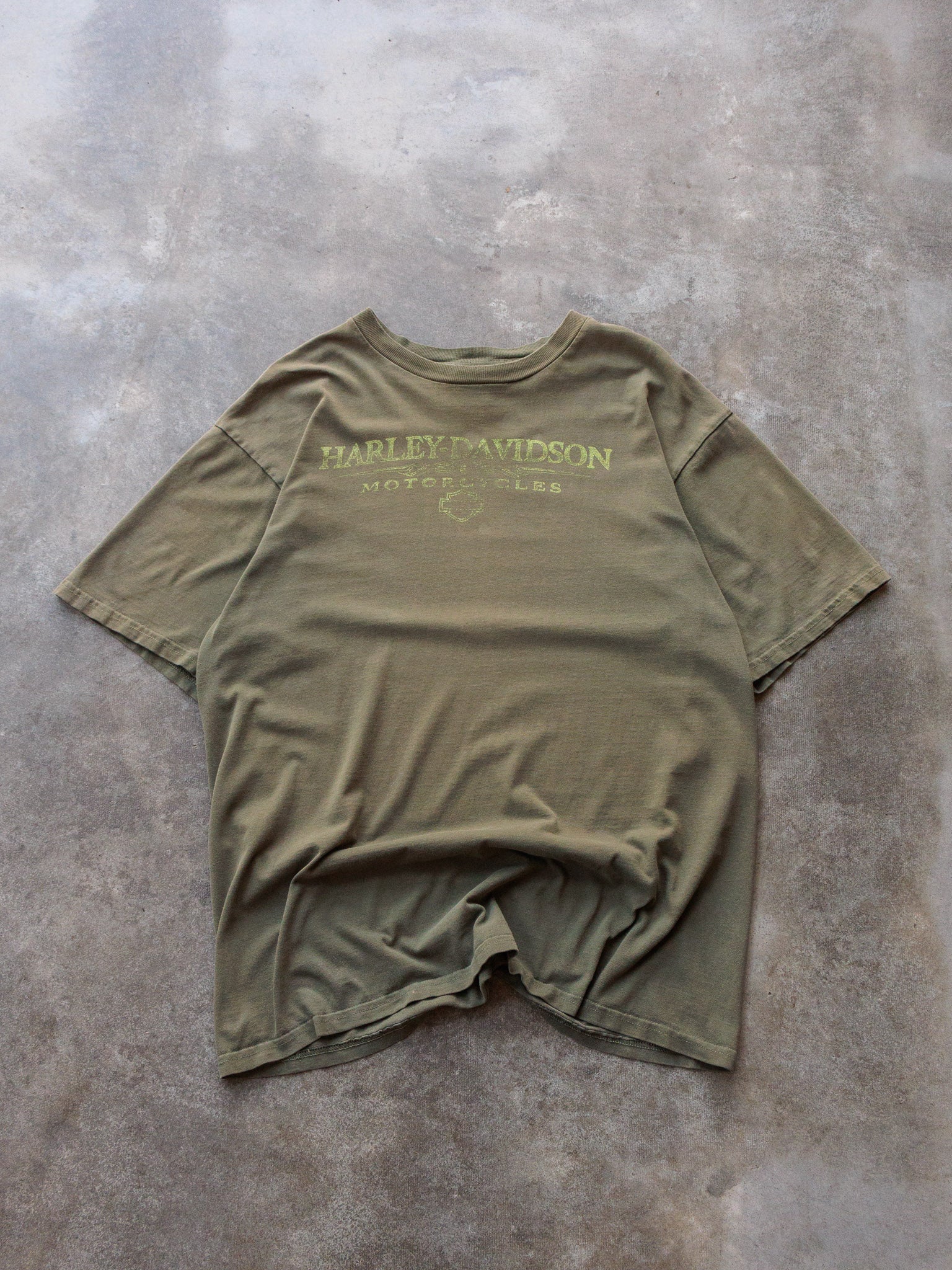 Vintage Olive Harley-Davidson Saskatoon Canada Tee (XL)