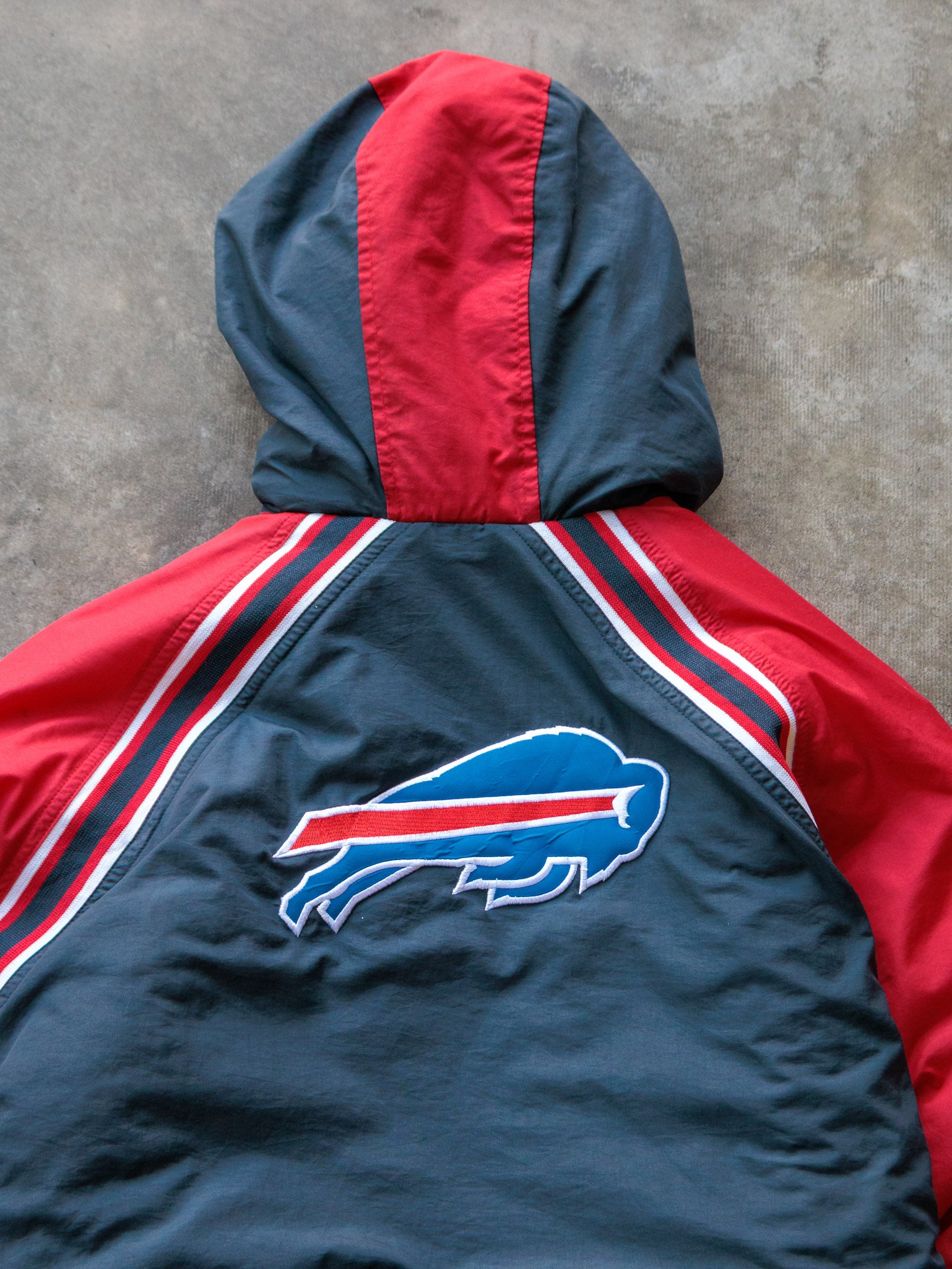 Vintage 00s Reebok Buffalo Bills Hooded Puffer Jacket (M)