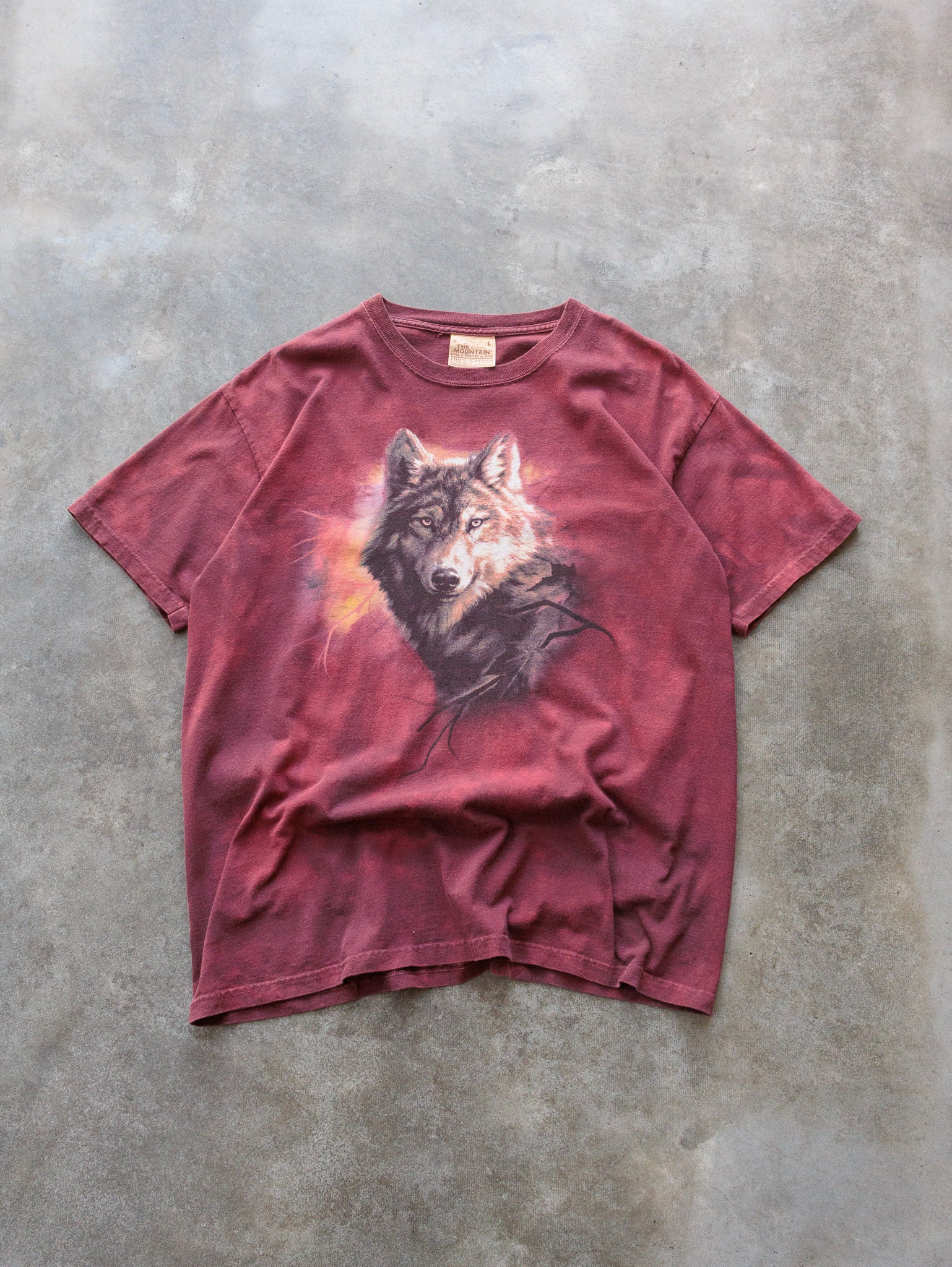 Vintage Burgundy Wolf Graphic Tee (L)