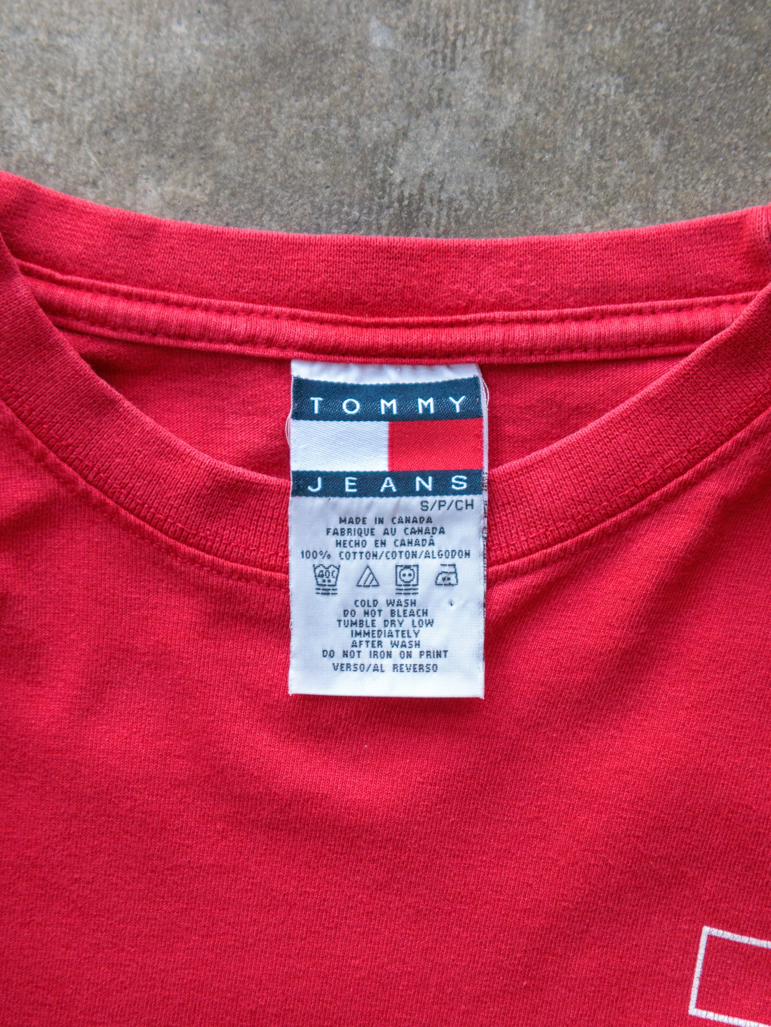 Vintage 90s Red Tommy Hilfiger Tee (S)