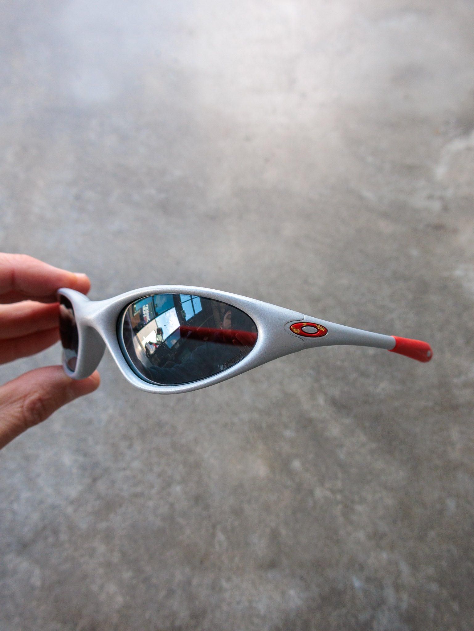 Vintage 2003 Silver Oakley Minute Gen 2 Ducati Sunglasses