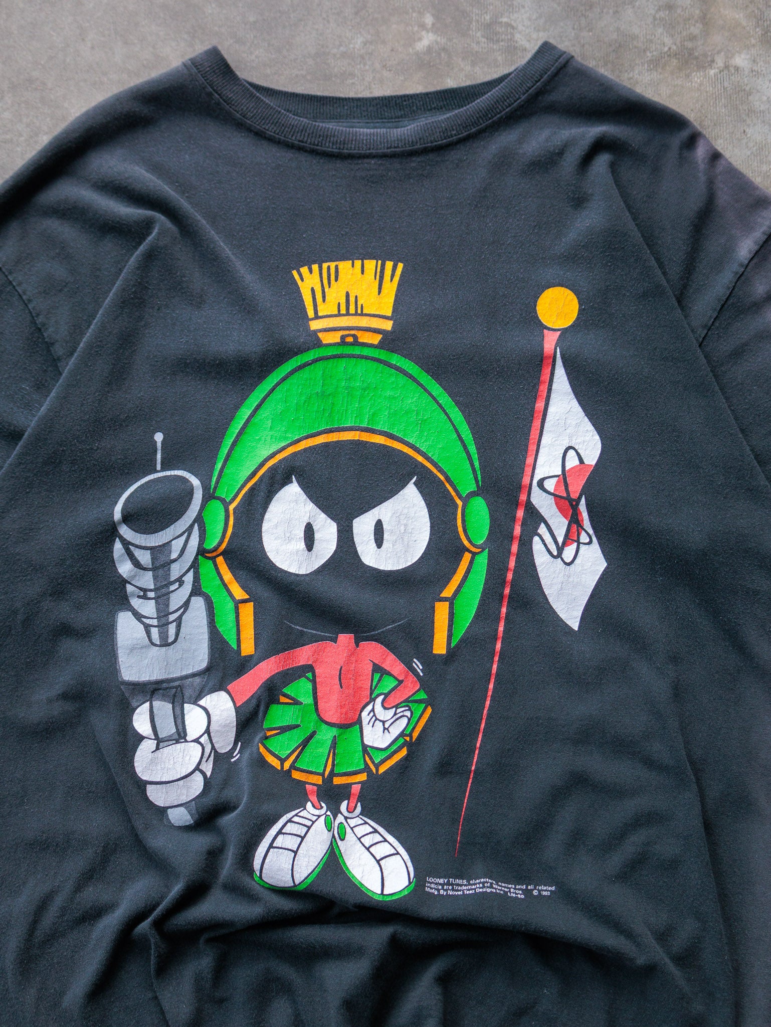 Vintage 1993 Faded Black Looney Tunes Marvin the Martian Tee (XL)
