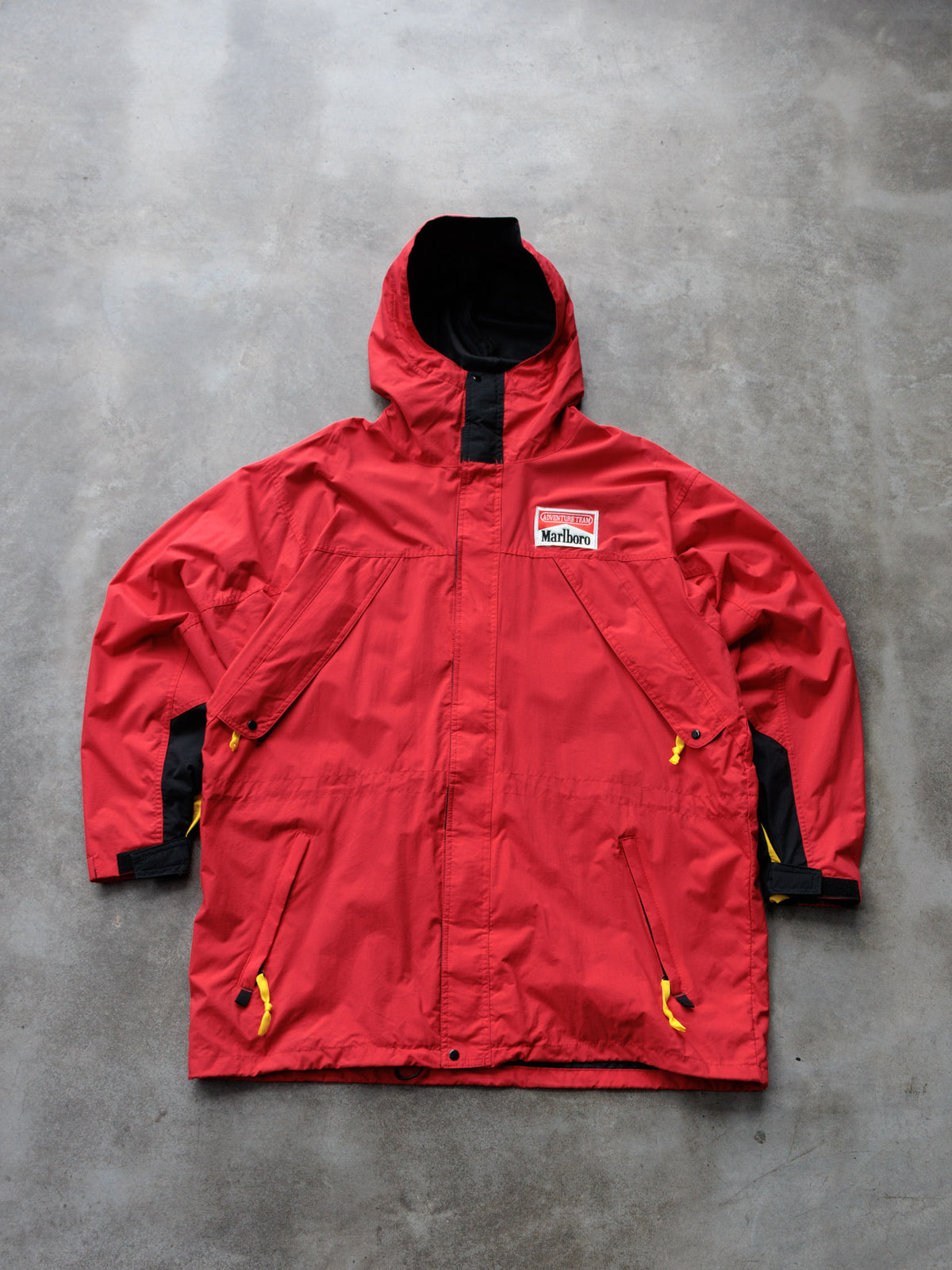 Vintage 90s Red Marlboro Adventure Team Windbreaker (L)