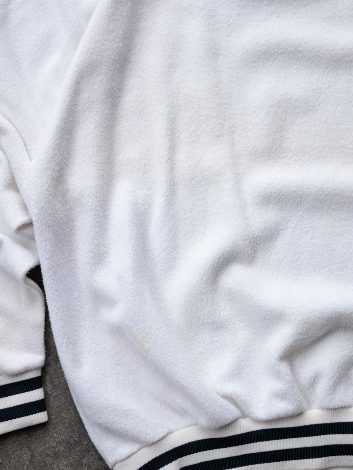 Vintage 90s White Chaps Ralph Lauren Fleece Sweatshirt (L)