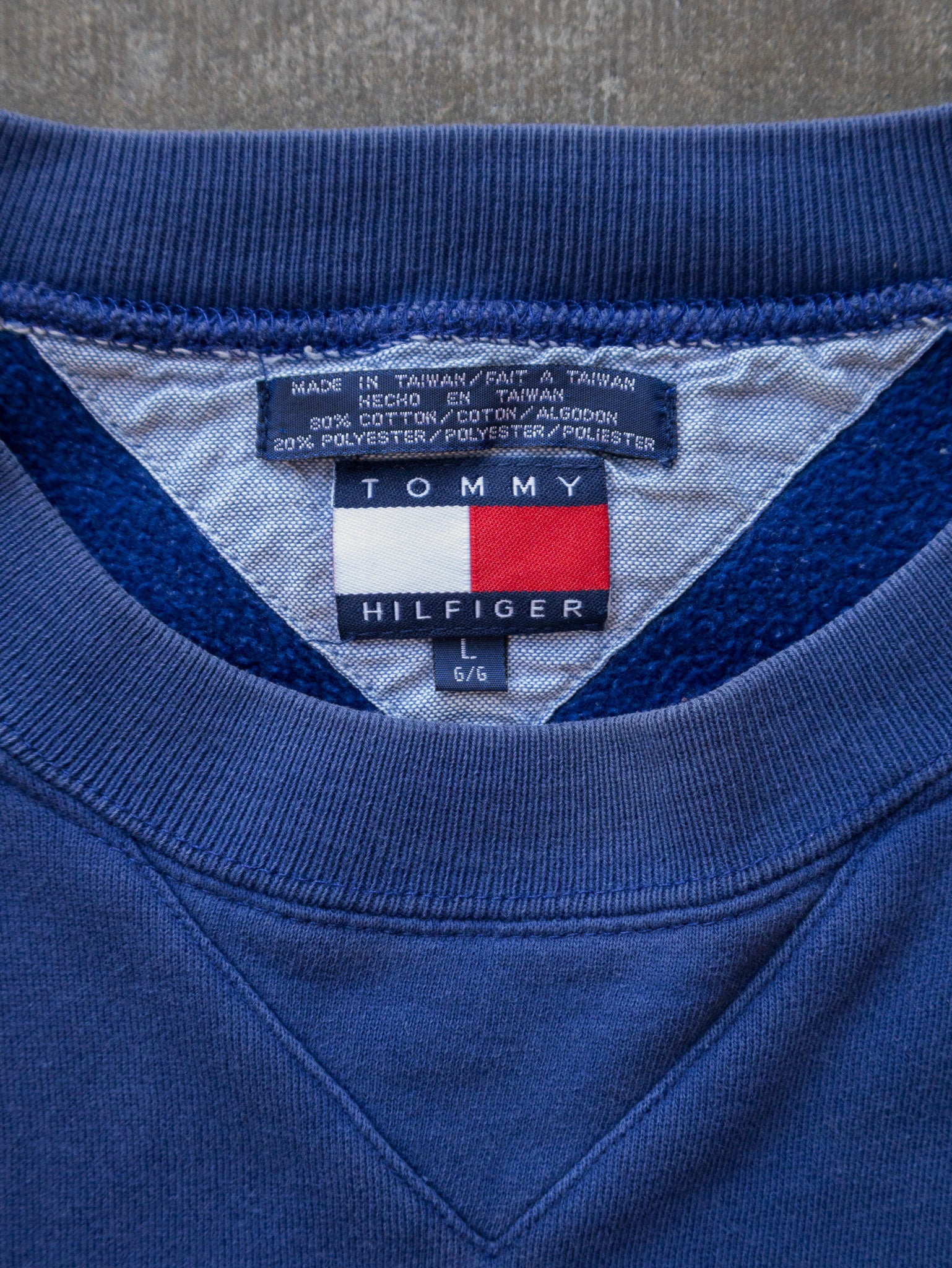 Vintage 90s Navy Tommy Hilfiger Sweatshirt (L)