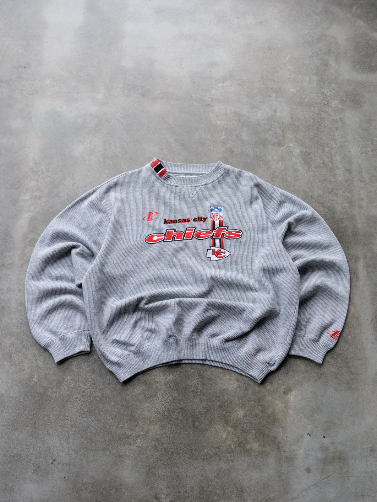 Vintage 90s Grey Kansas City Chiefs Sweatshirt (L)