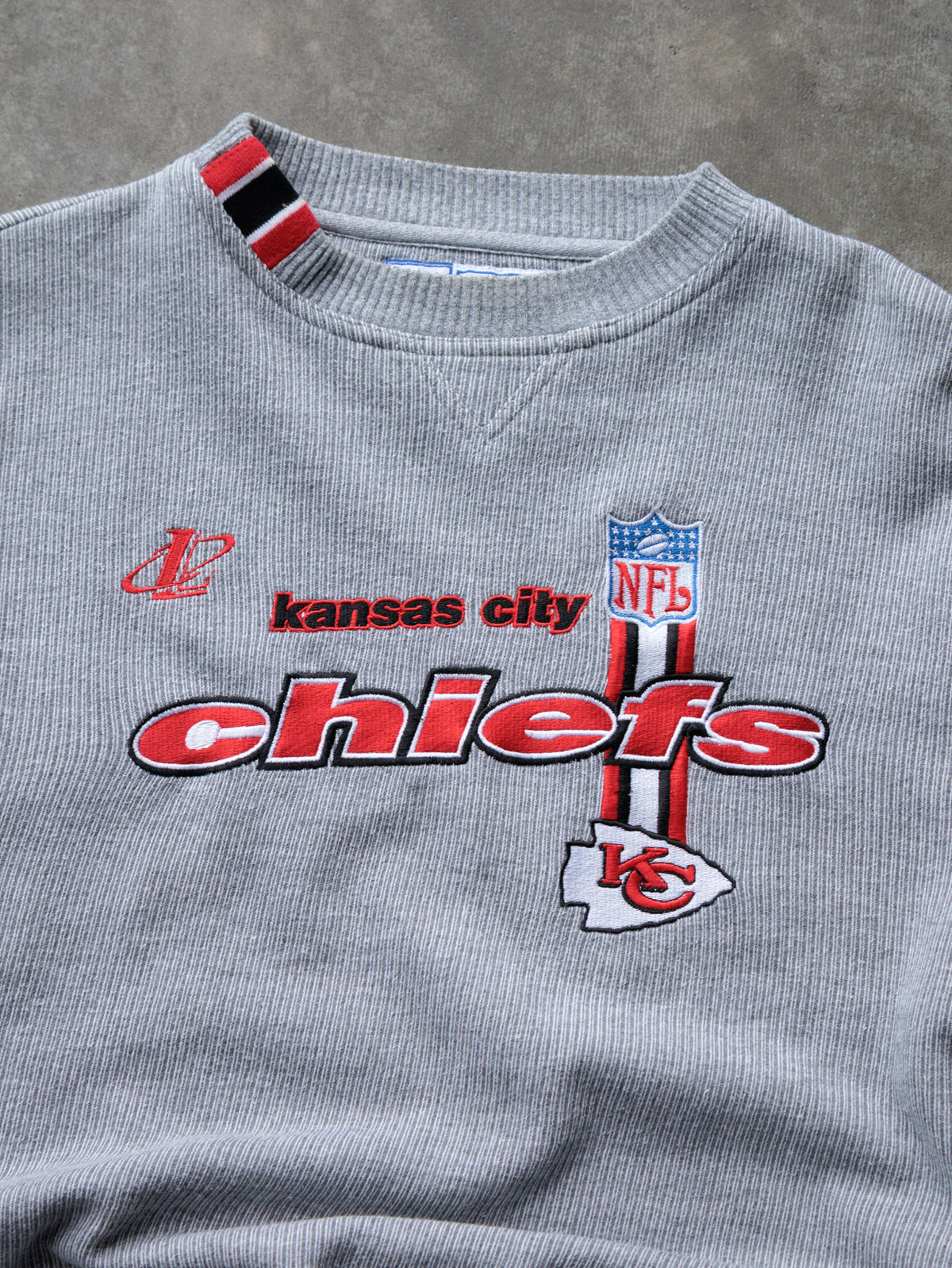 Vintage 90s Grey Kansas City Chiefs Sweatshirt (L)