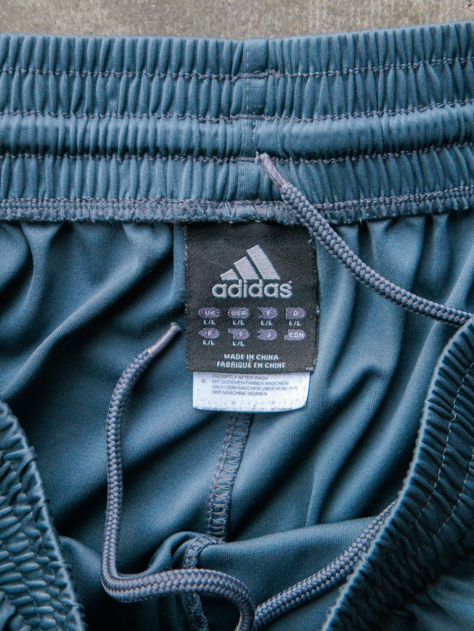 Vintage Grey & Blue Adidas Shorts (L)