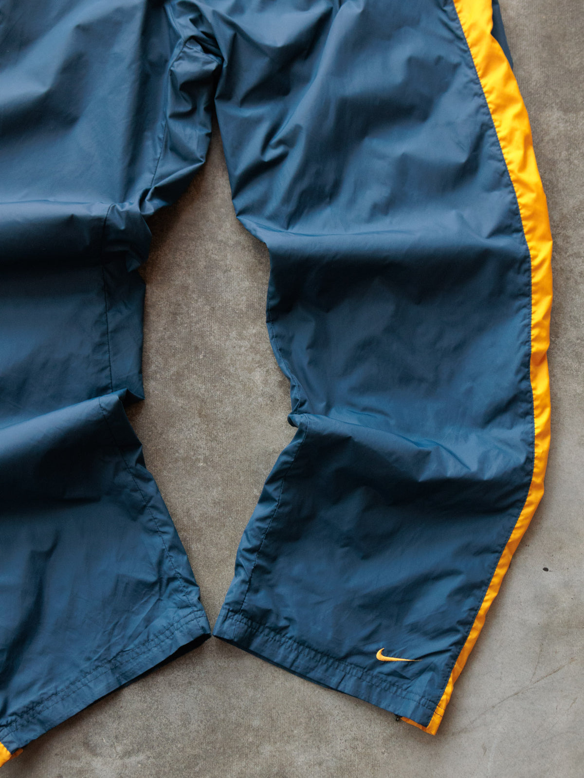 Vintage 00s Navy Nike Track Pants (XL)