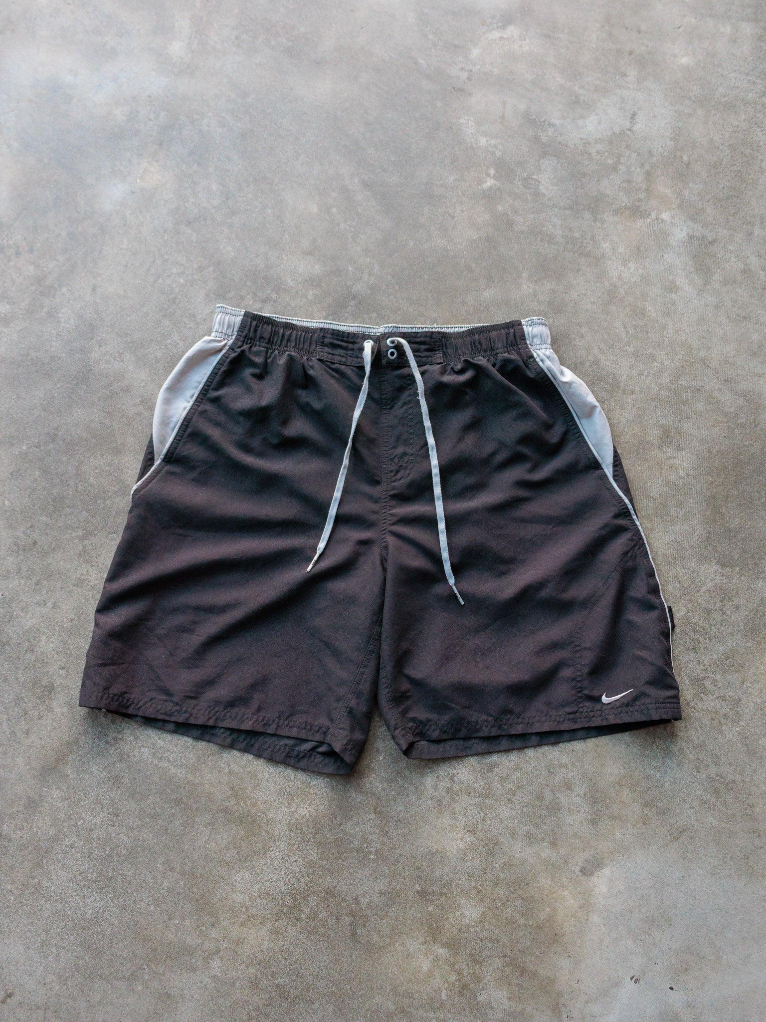 Vintage 00s Black Nike Swim Shorts (L)