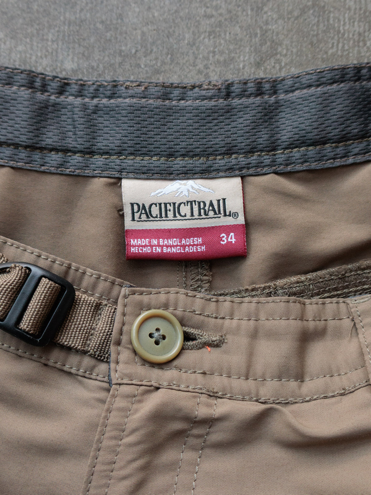 Vintage Beige Pacific Trail Cargo Pants (W34)