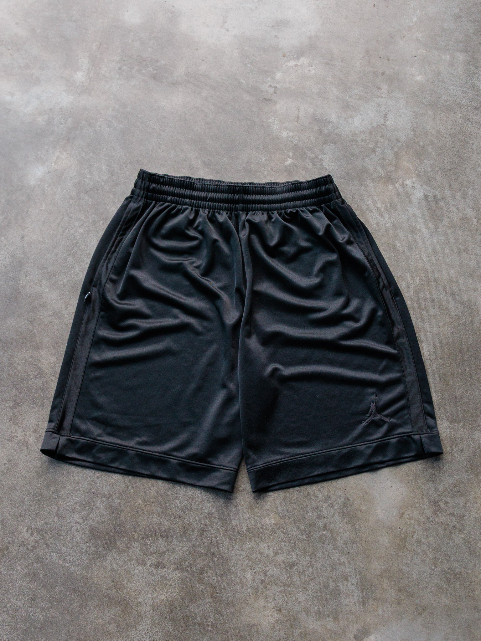 Vintage Black Jordan Basketball Shorts (L)