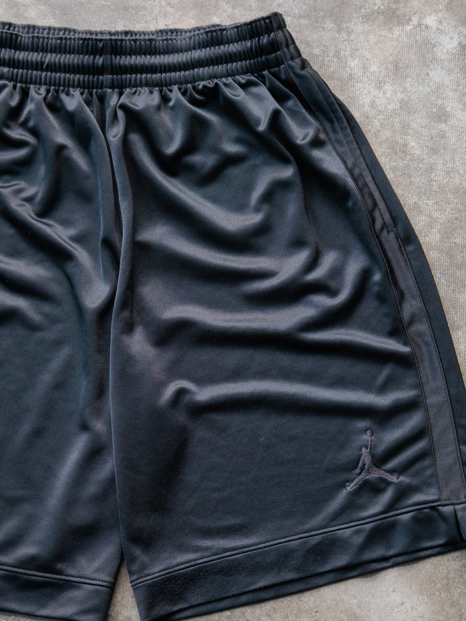Vintage Black Jordan Basketball Shorts (L)