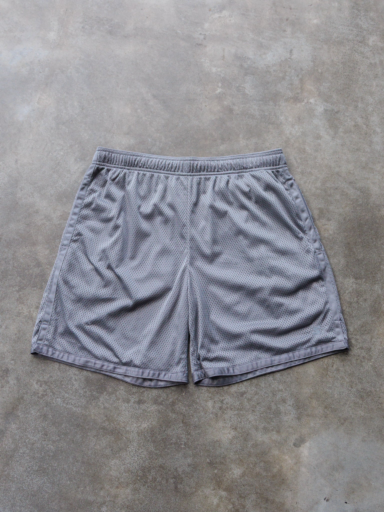 Vintage 00s Grey Starter Basketball Shorts (L)