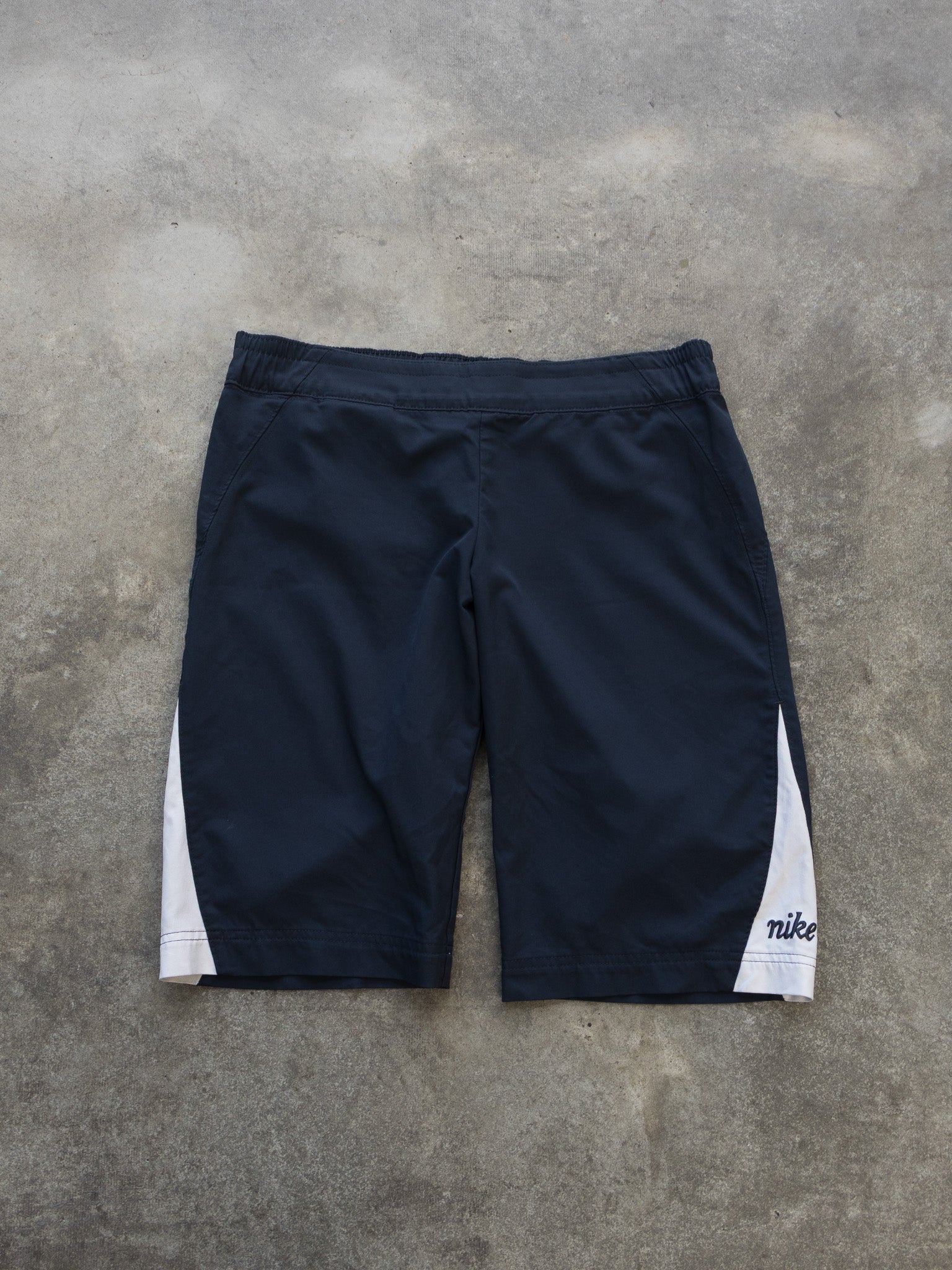 Vintage Navy Nike Shorts (Women's M)