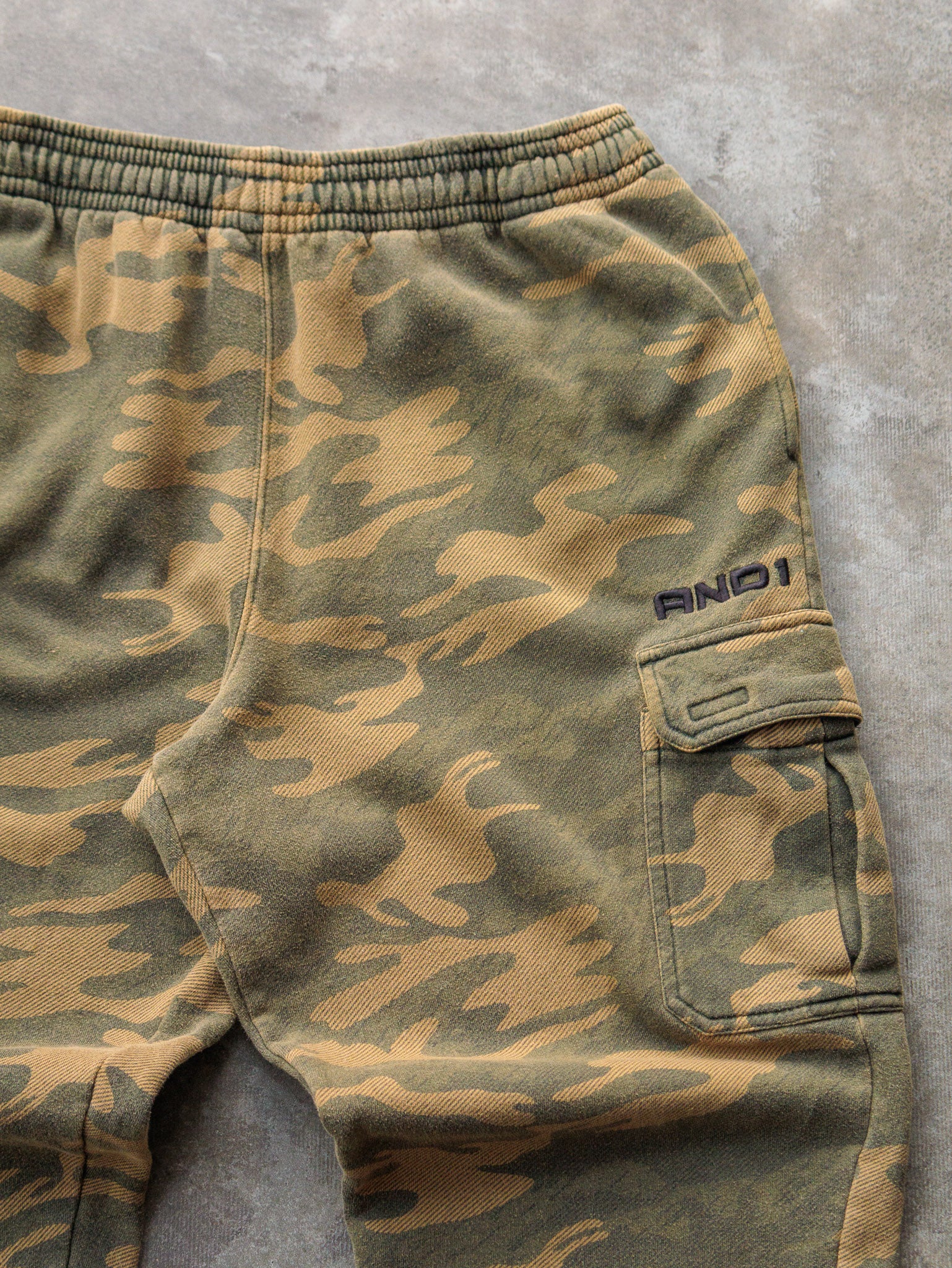 Camo AND1 Fleece Cargo Sweatpants (XL)