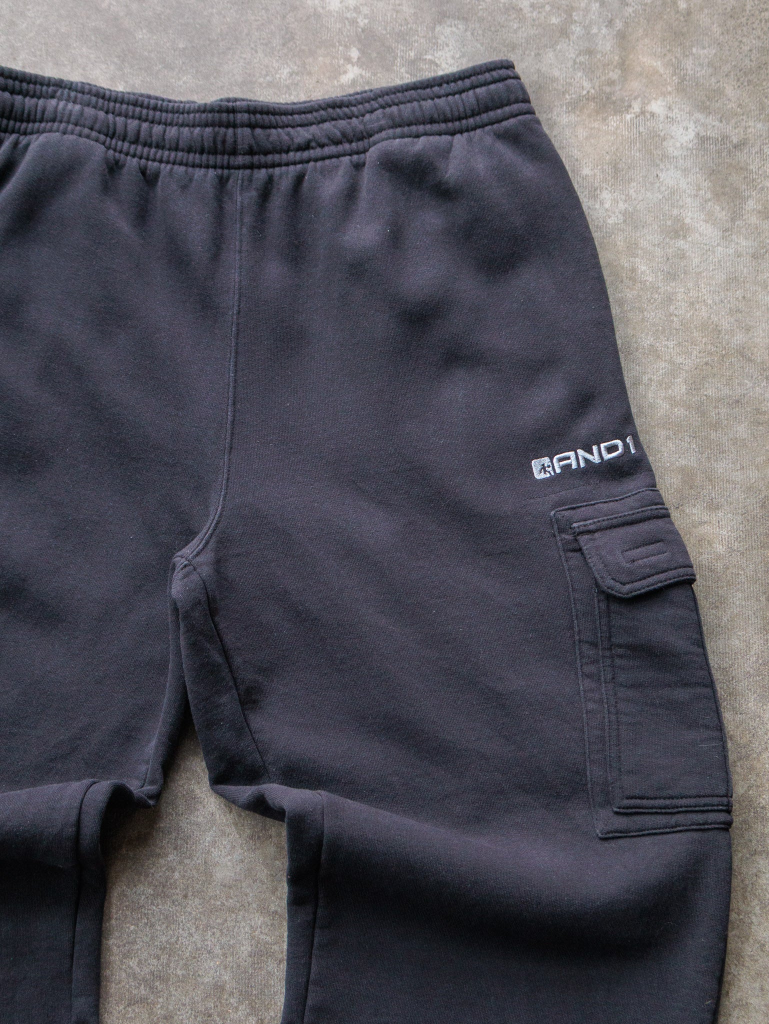 Vintage Black AND1 Cargo Sweatpants (XL)