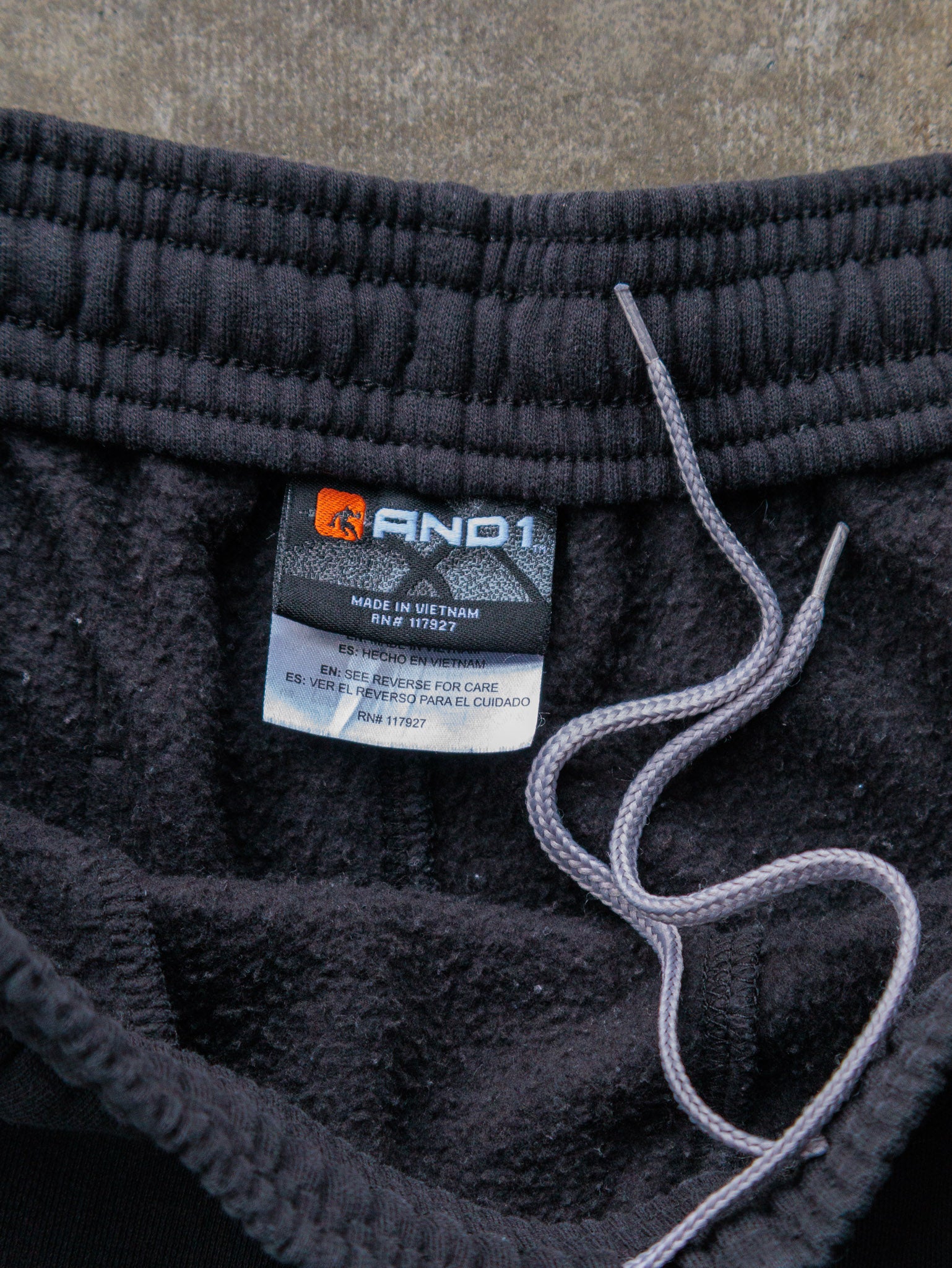 Vintage Black AND1 Cargo Sweatpants (XL)