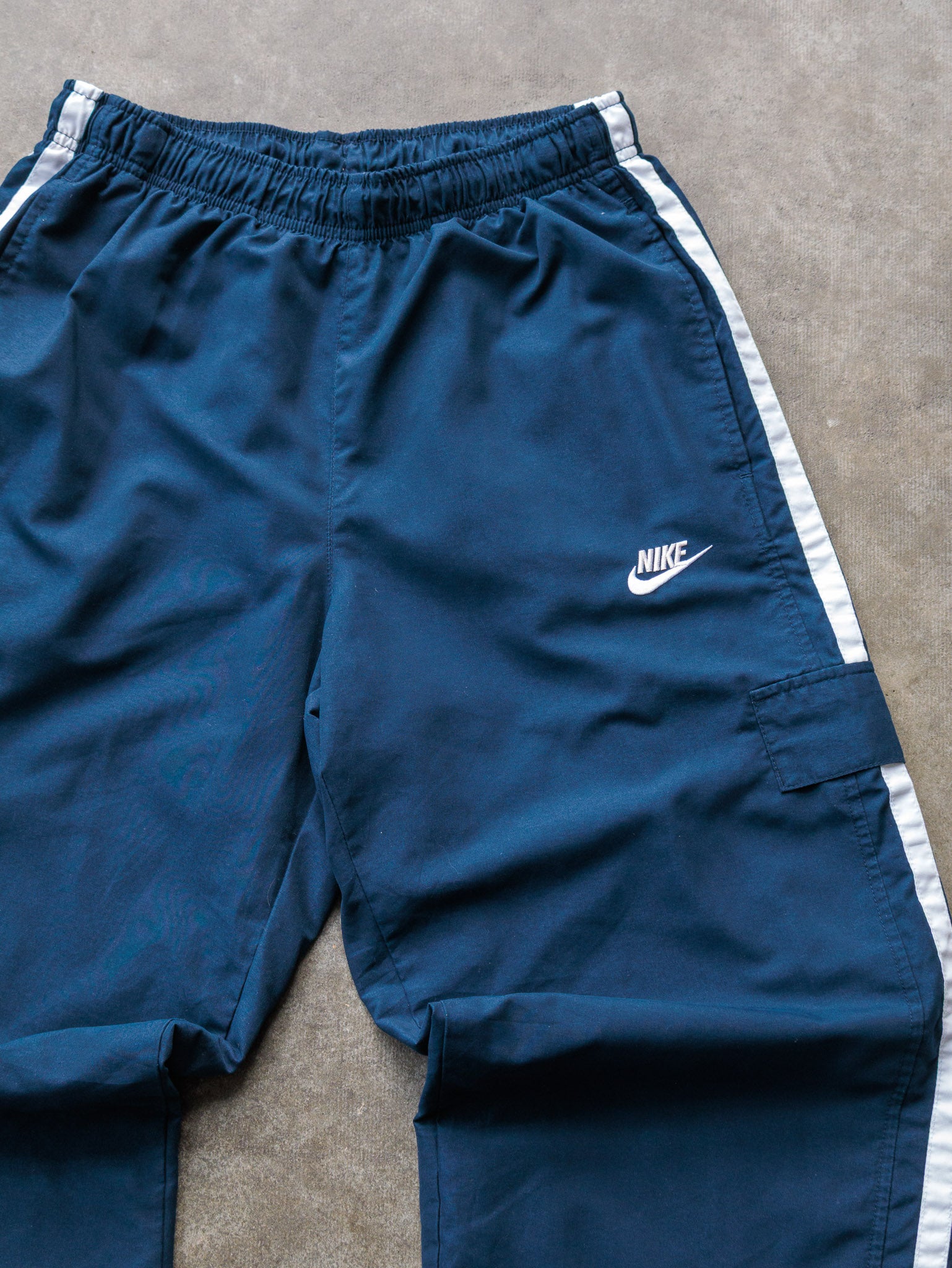 Vintage 00s Navy Nike Cargo Track Pants (M)