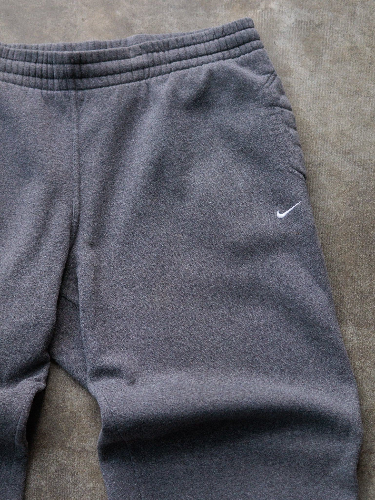 Vintage Grey Nike Sweatpants (XL)