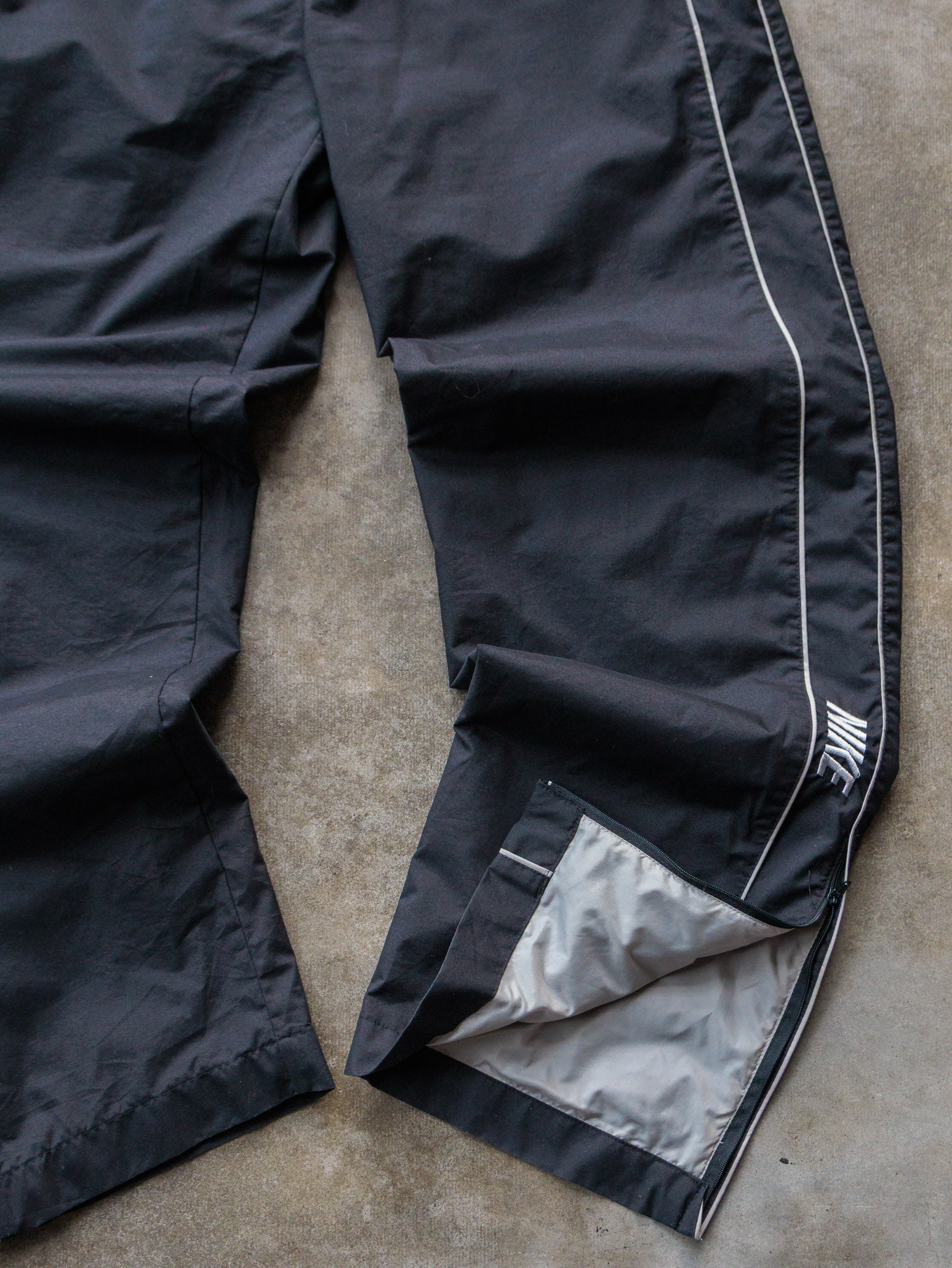 Vintage 00s Black Nike Track Pants (M)