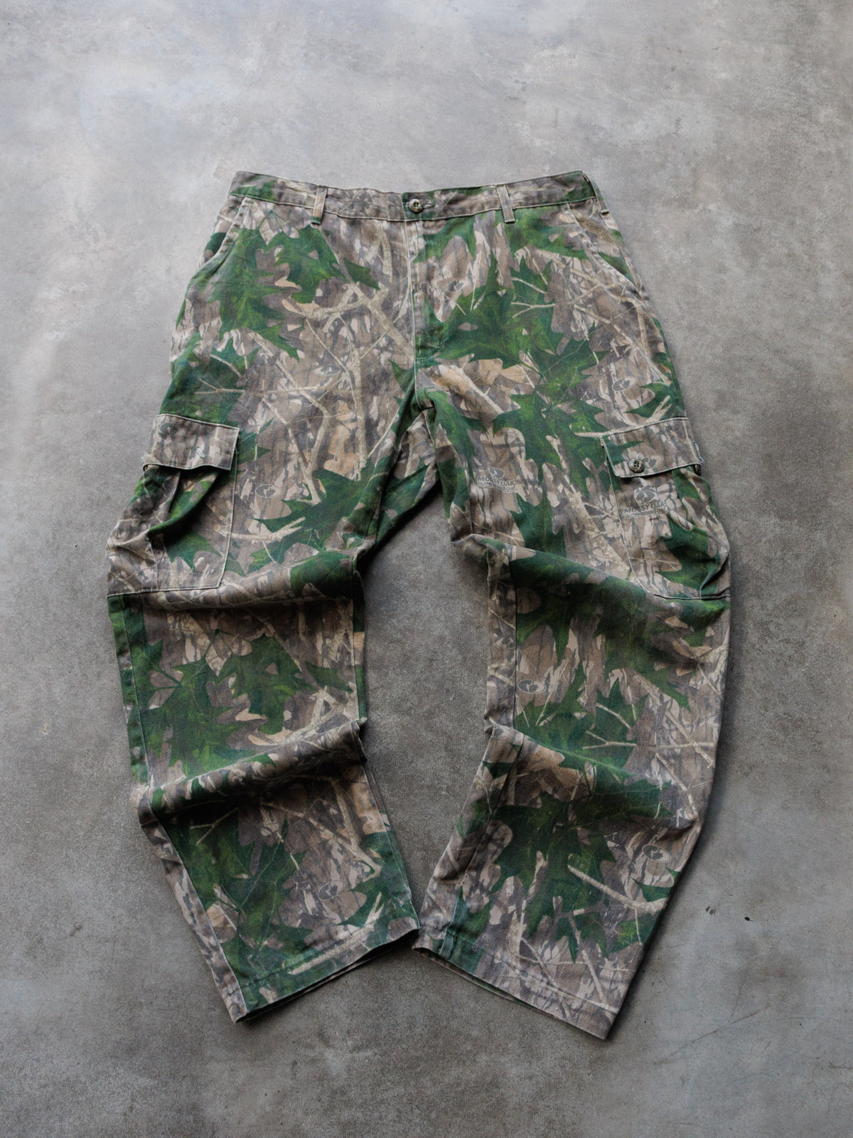 Vintage 90s Green Camo Mossy Oak Cargo Pants (L)