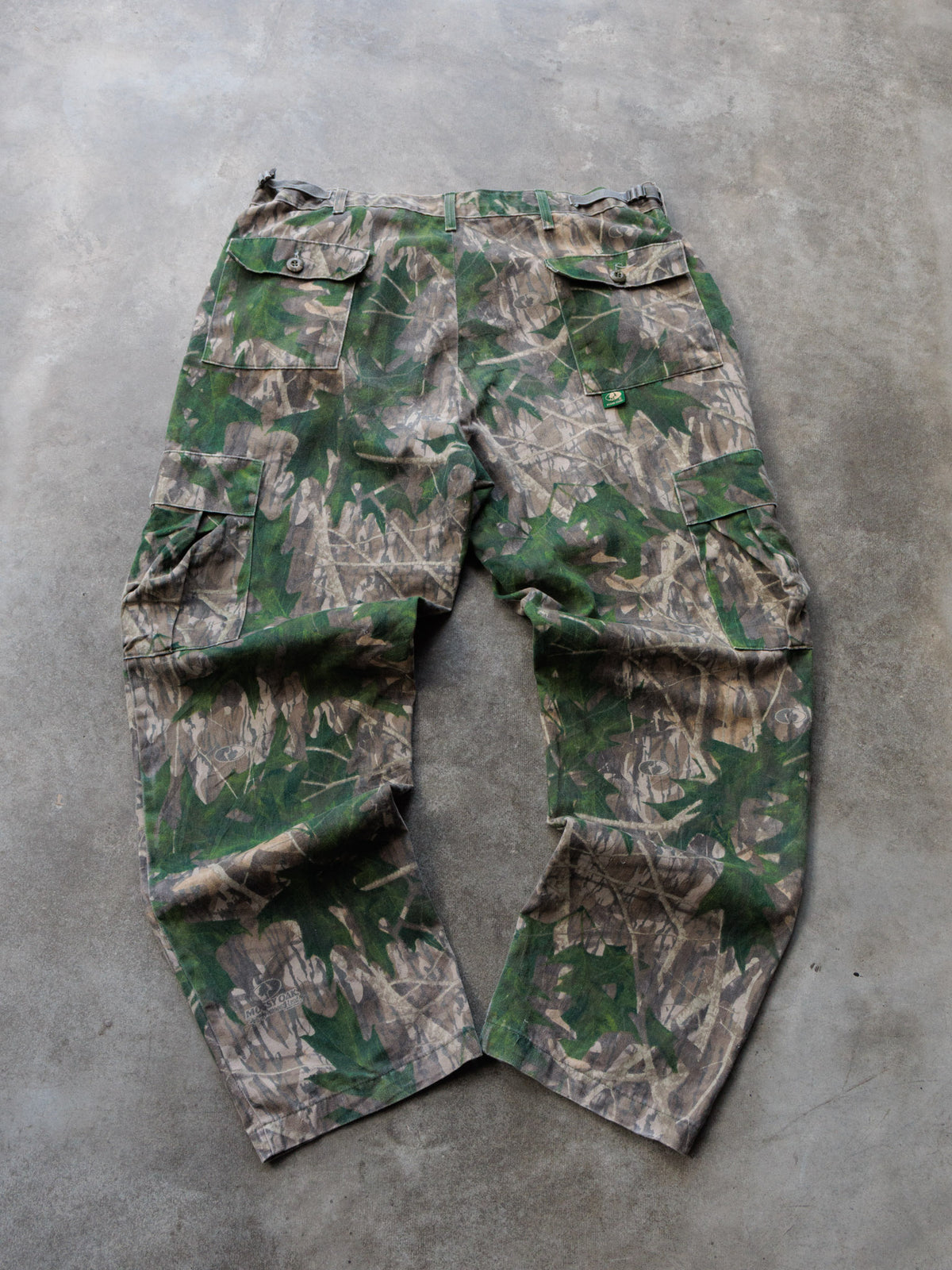 Vintage 90s Green Camo Mossy Oak Cargo Pants (L)