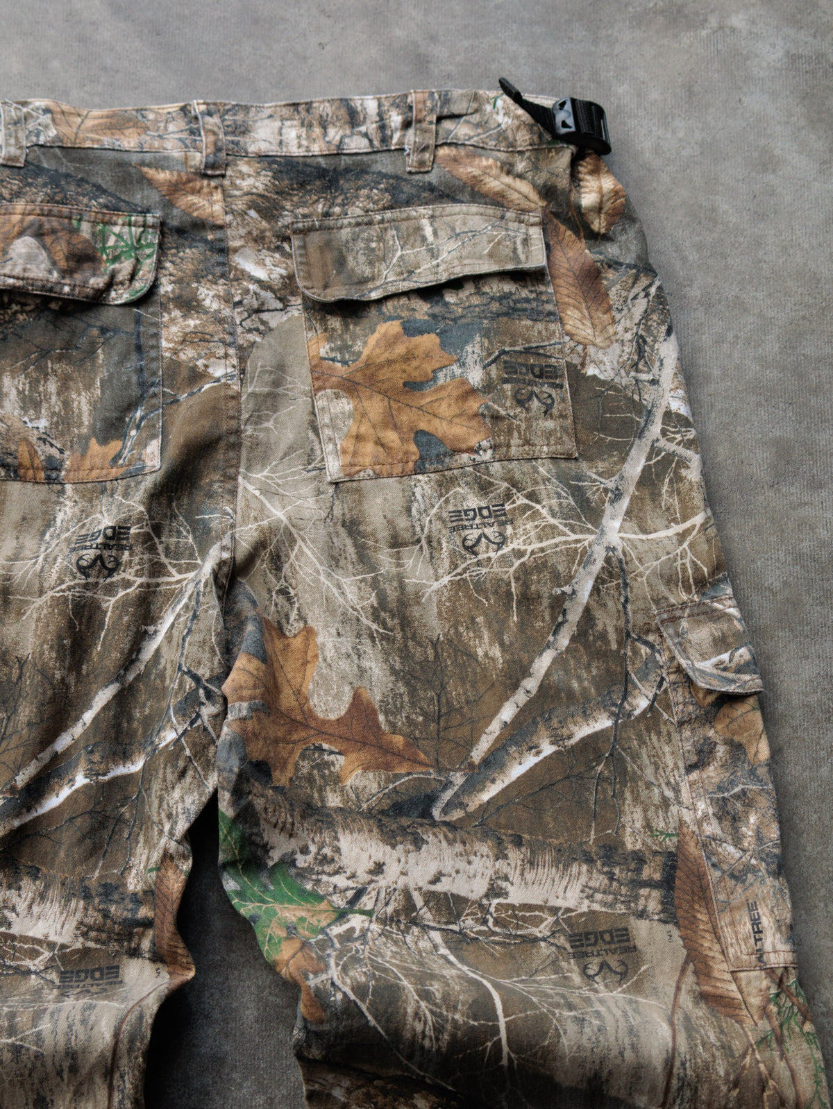 Vintage Brown Realtree Edge Camo Duke + Boone Cargo Pants (L)