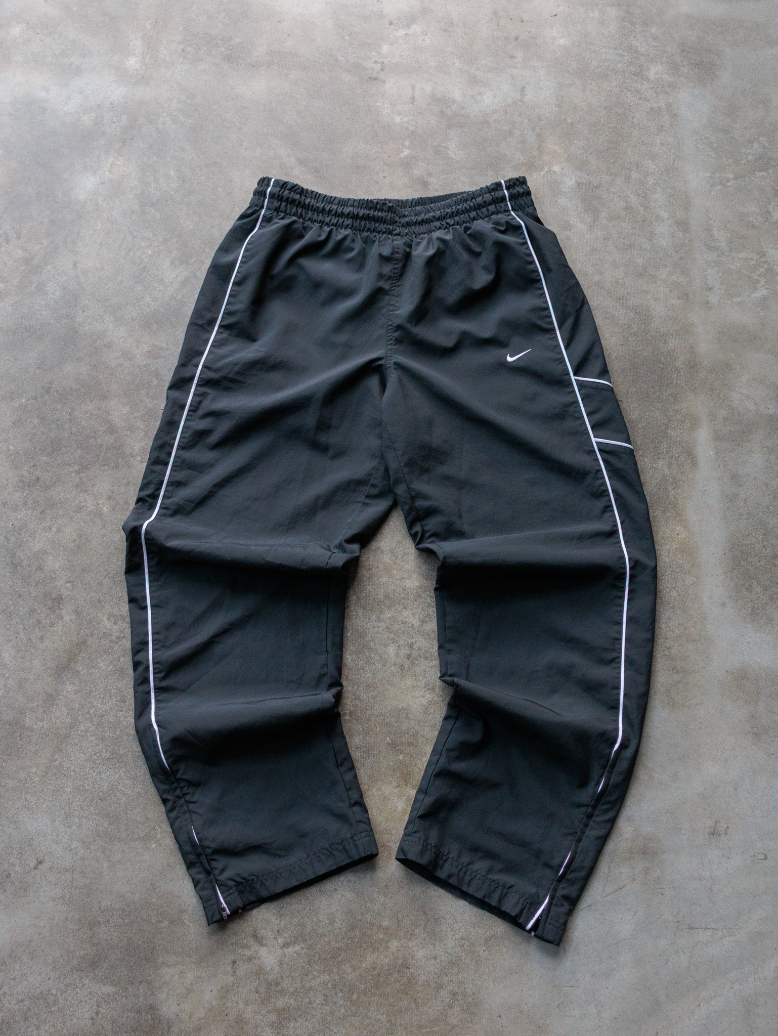 Vintage 00s Black Nike Track Pants (L)