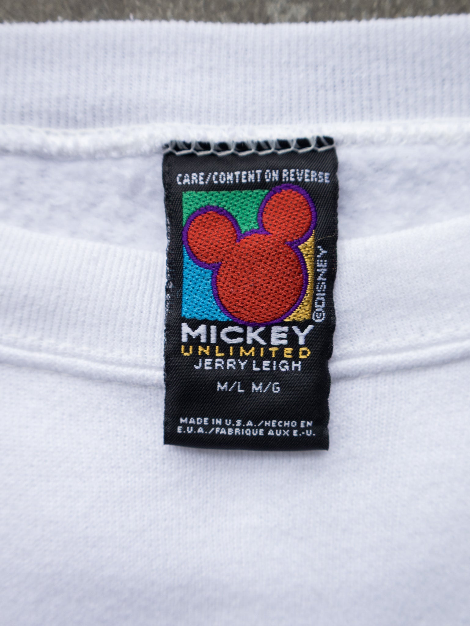 Vintage 90s White Mickey & Friends Sweatshirt (M)