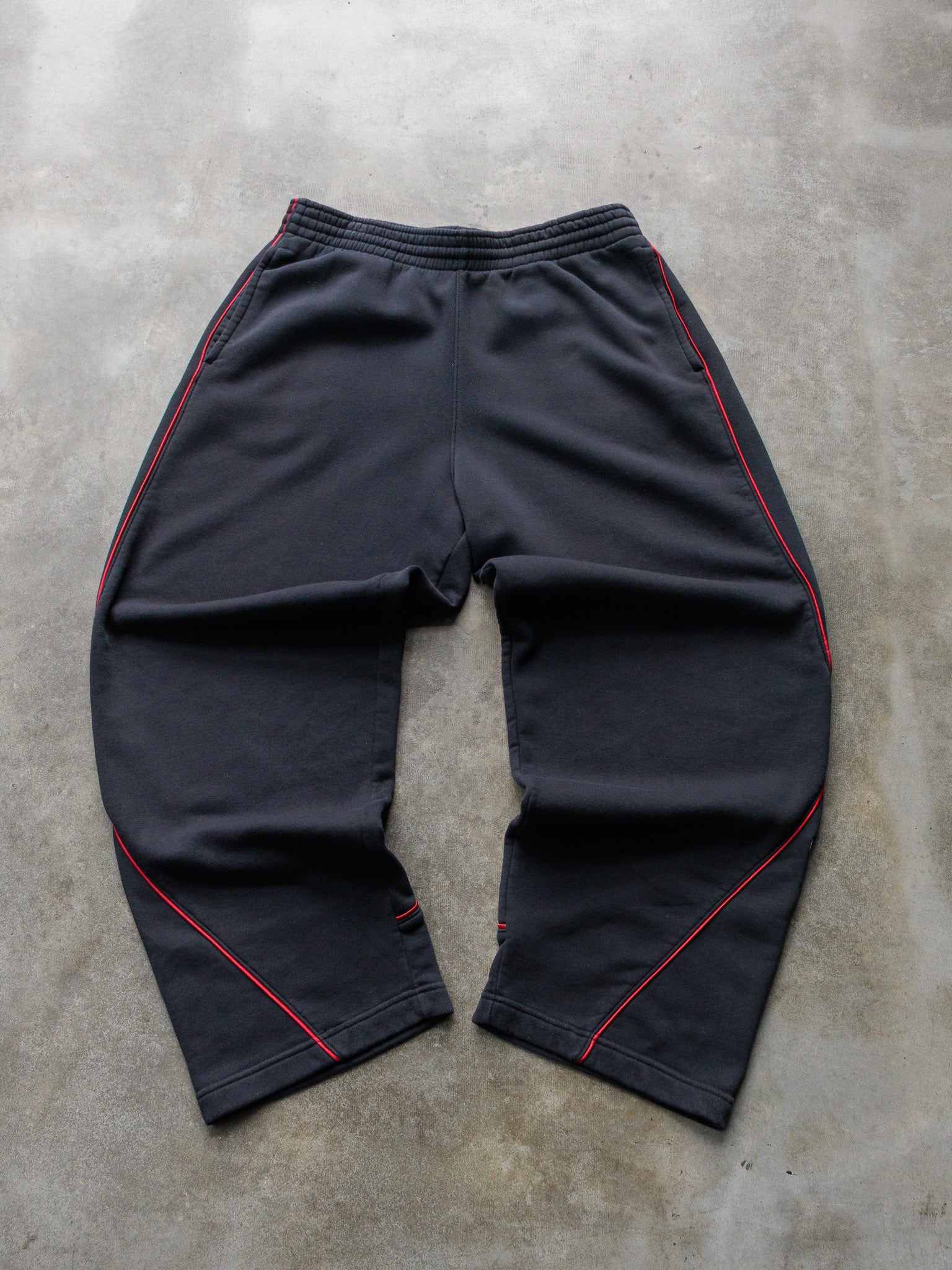 Vintage 00s Black Nike Sweatpants (L)